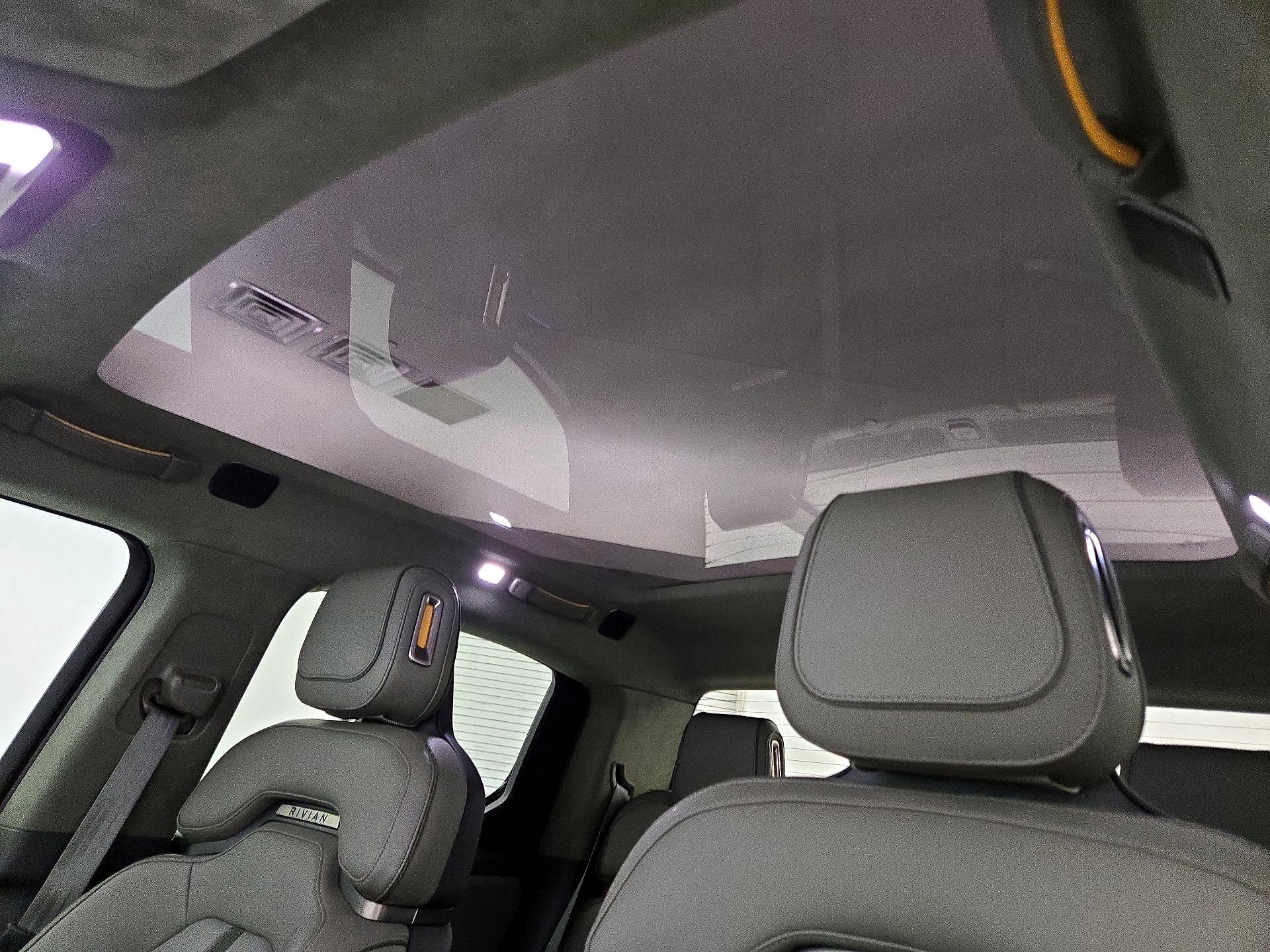 Thumbnail: 2023 Rivian R1T - 19