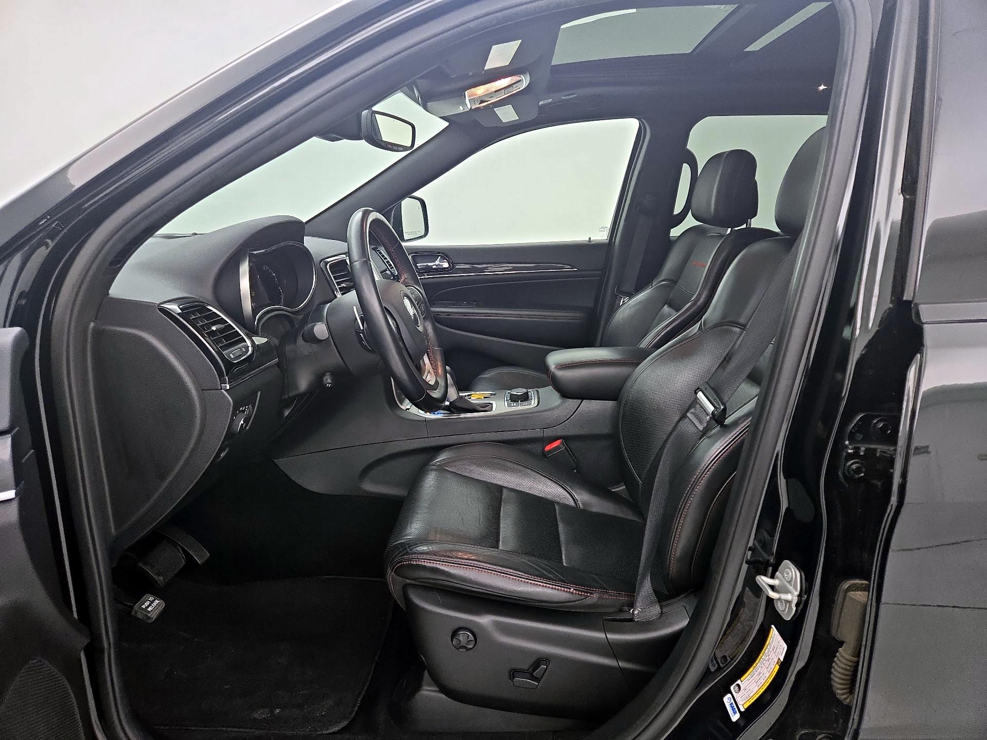 Thumbnail: 2019 Jeep Grand Cherokee - 11