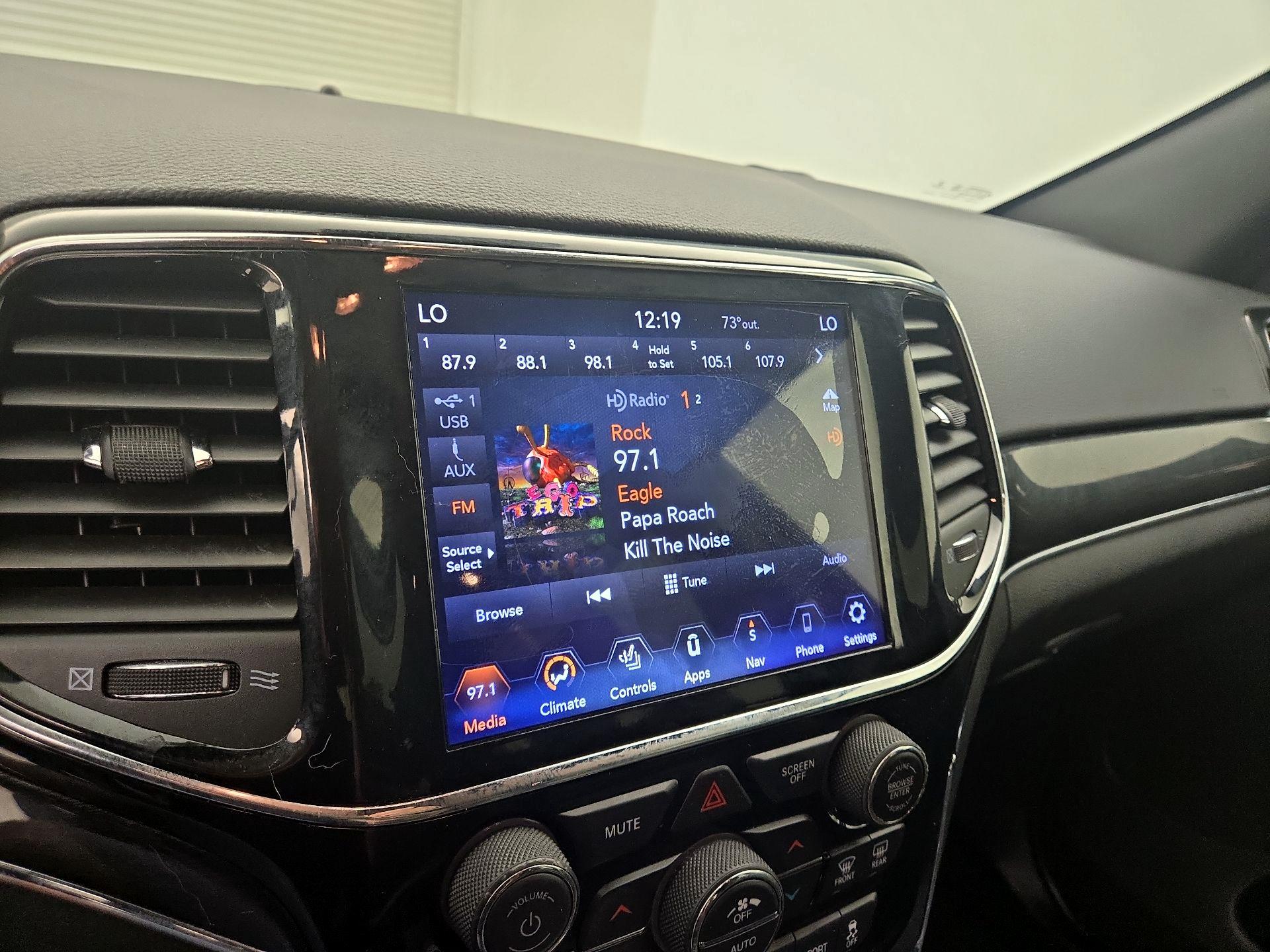 Thumbnail: 2019 Jeep Grand Cherokee - 16