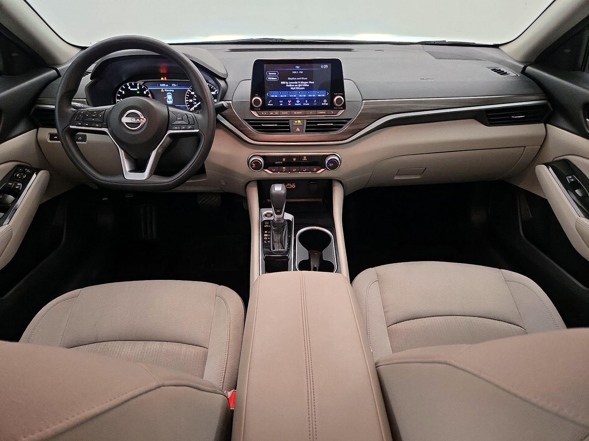Thumbnail: 2023 Nissan Altima - 9