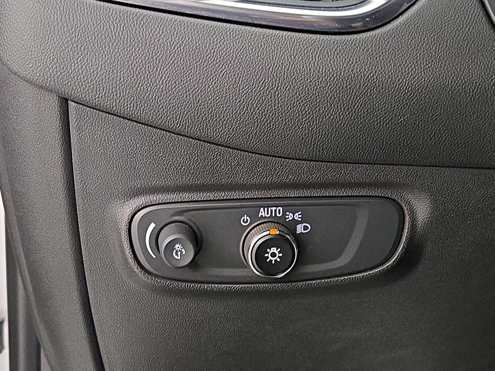 Thumbnail: 2021 Chevrolet Equinox - 13