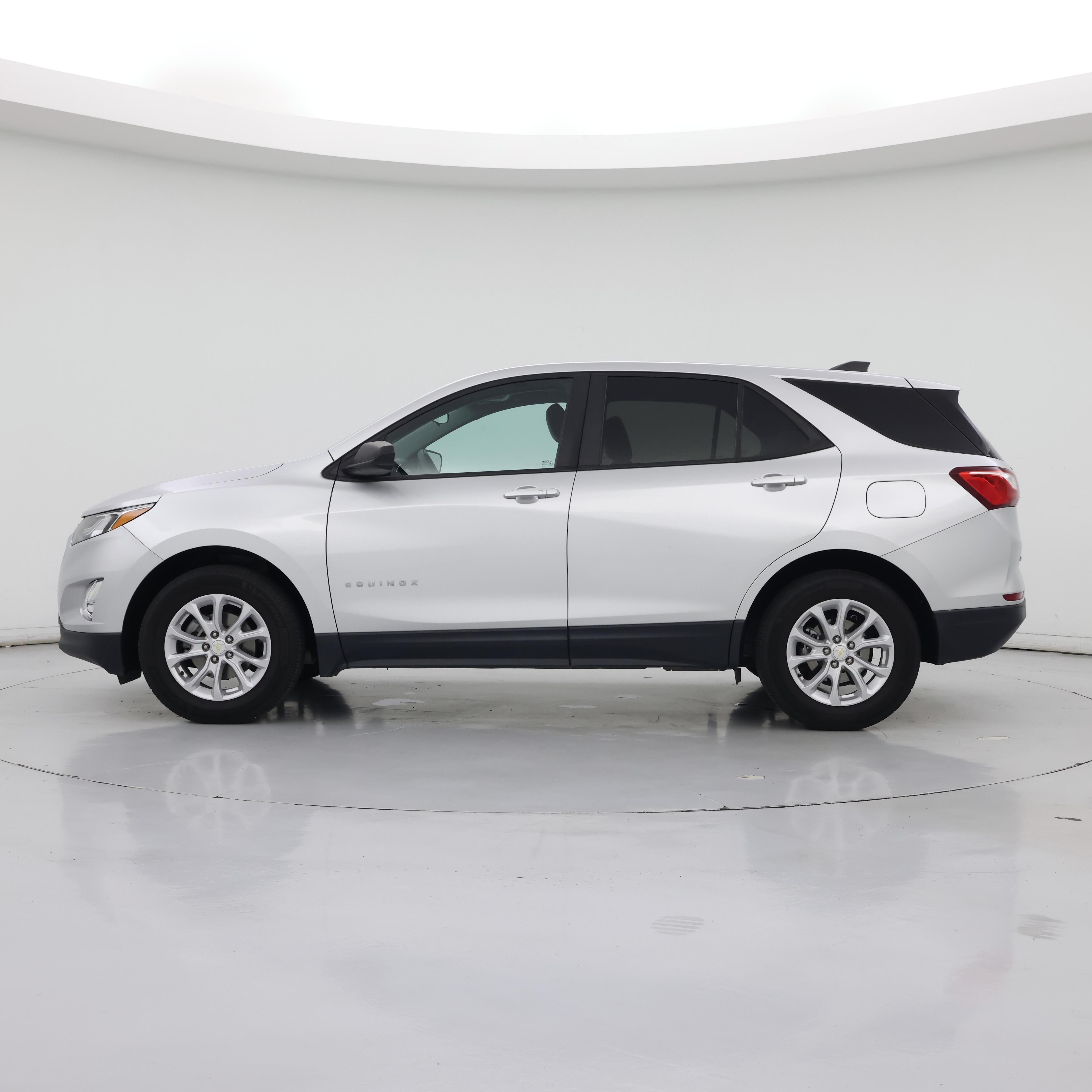 Thumbnail: 2021 Chevrolet Equinox - 3