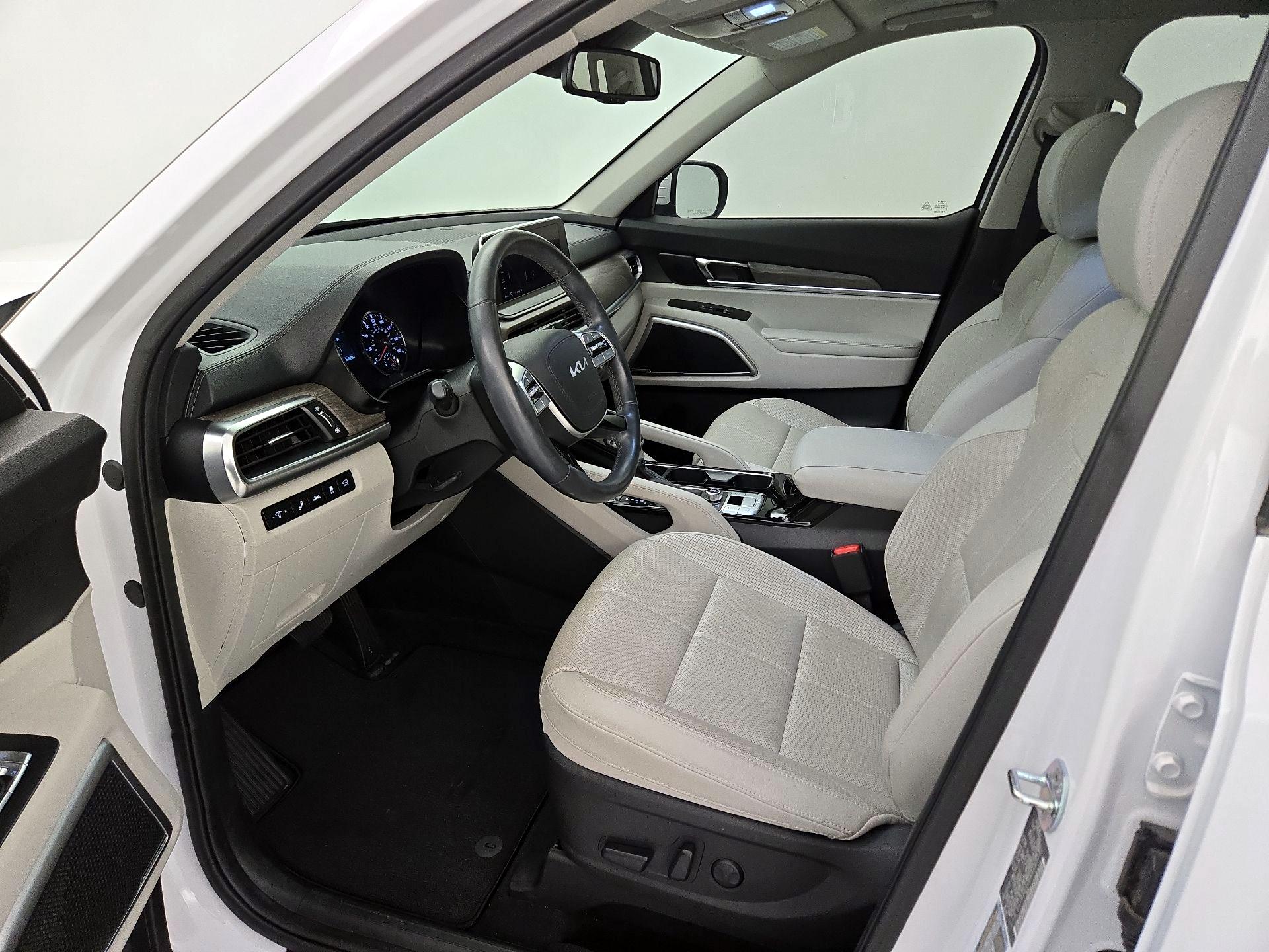 Thumbnail: 2022 Kia Telluride - 11