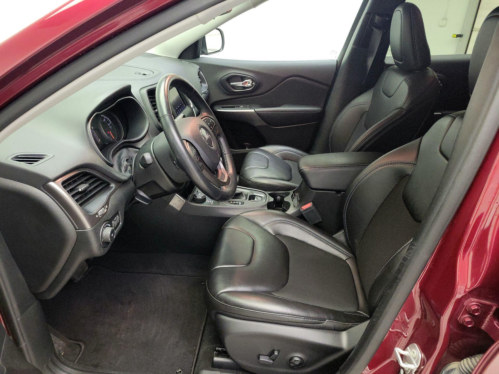 Thumbnail: 2021 Jeep Cherokee - 11
