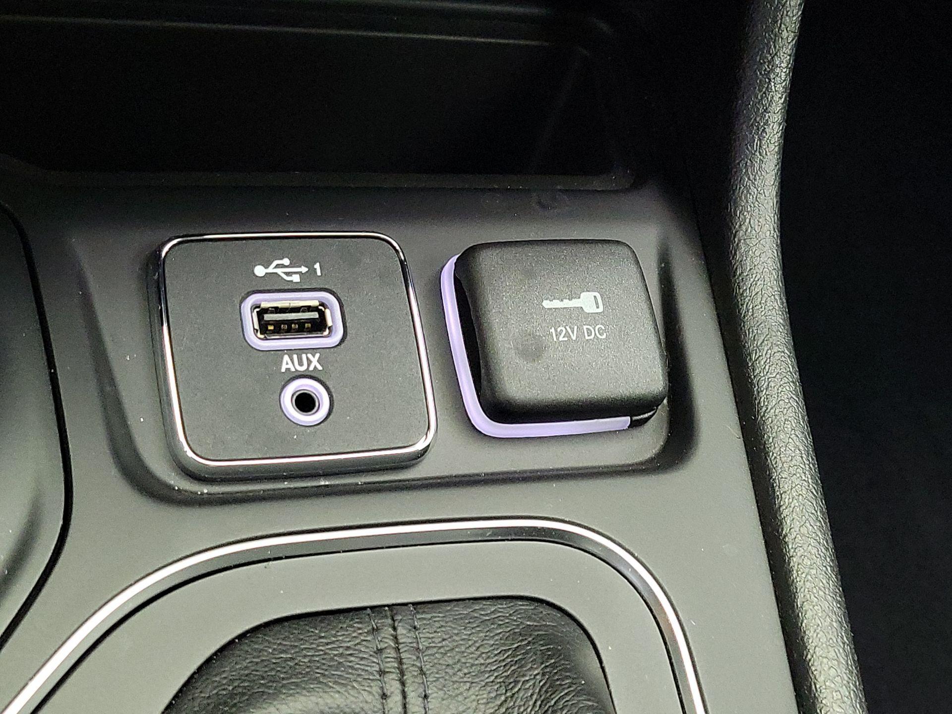 Thumbnail: 2021 Jeep Cherokee - 18