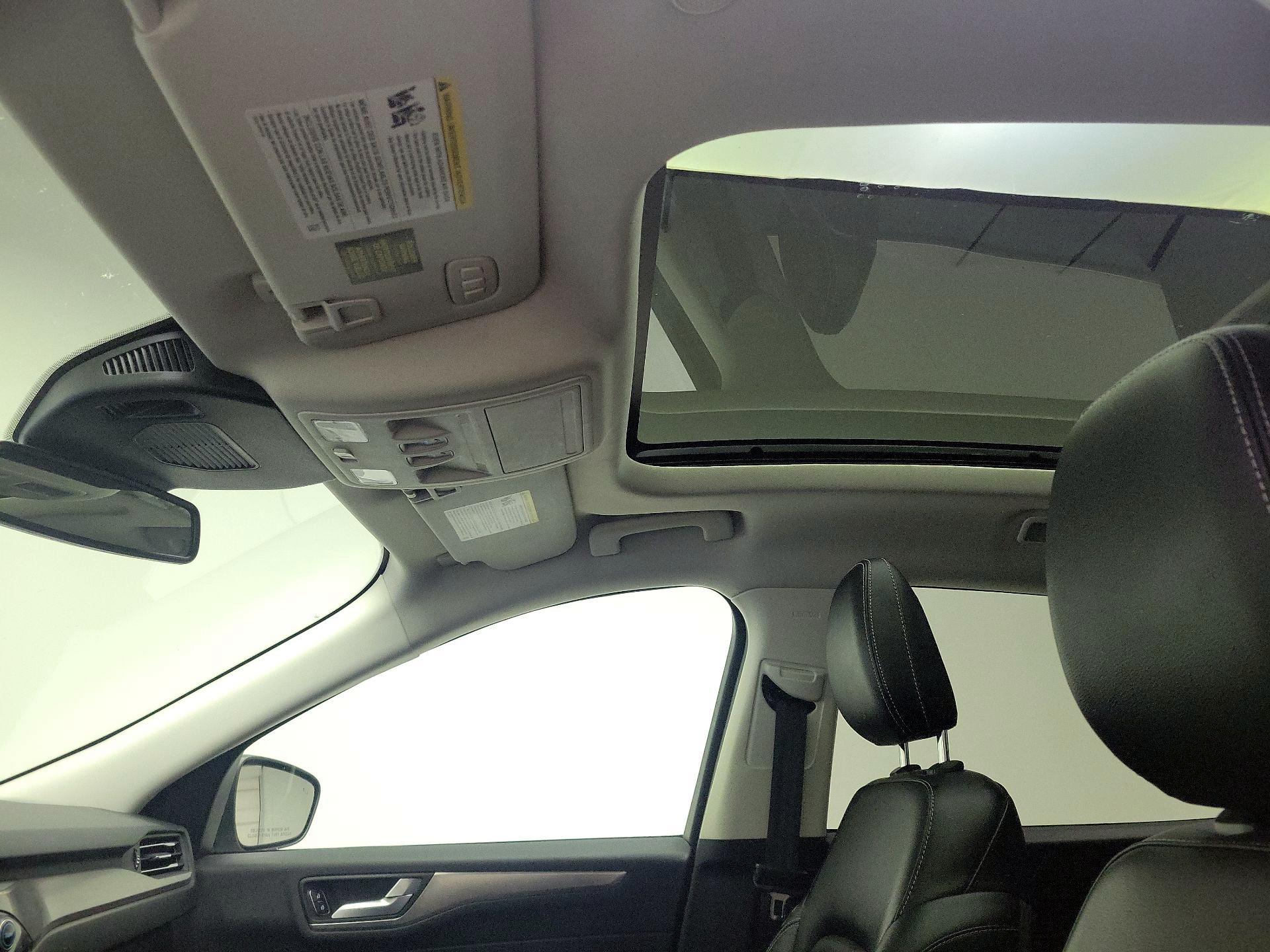Thumbnail: 2022 Ford Escape - 20