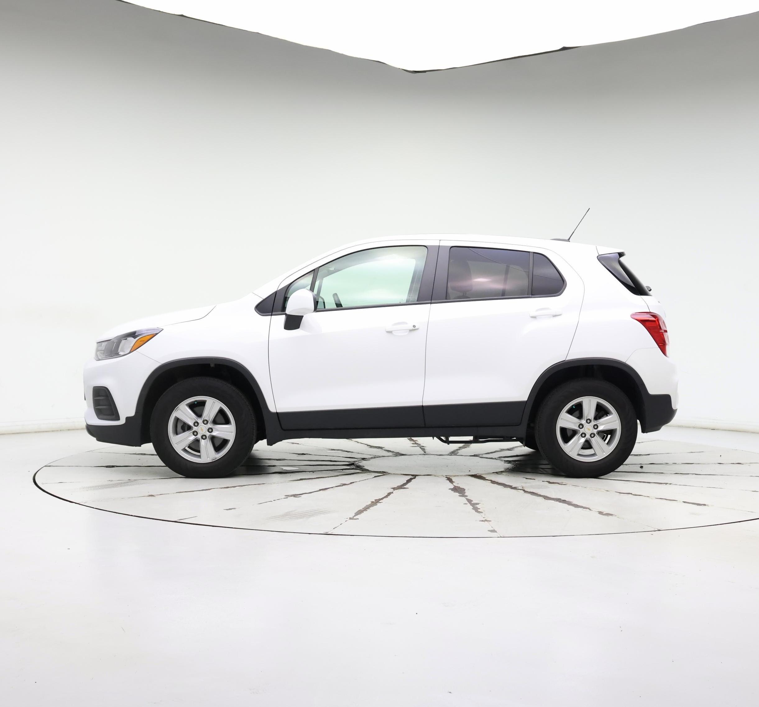 Thumbnail: 2020 Chevrolet Trax - 3