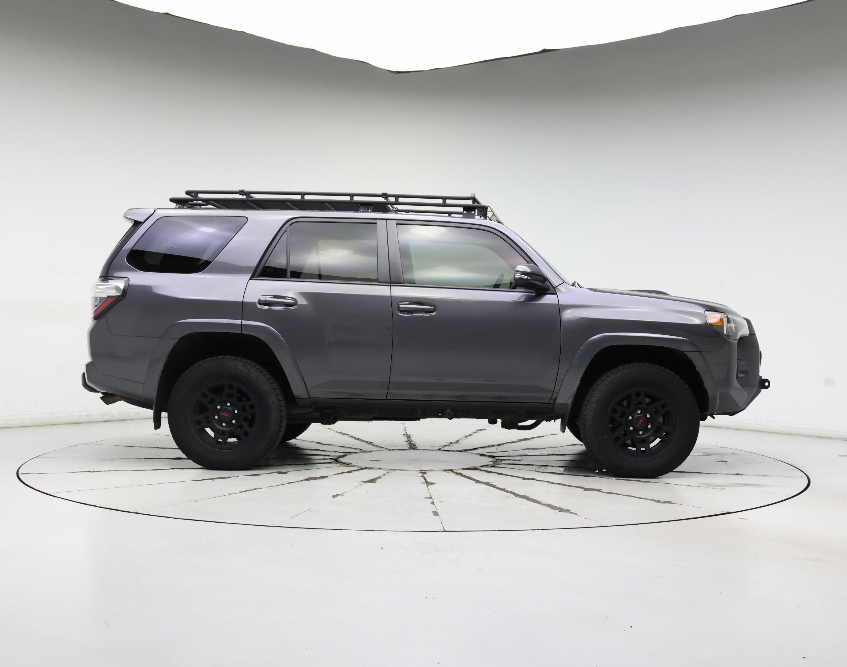 Thumbnail: 2017 Toyota 4Runner - 7