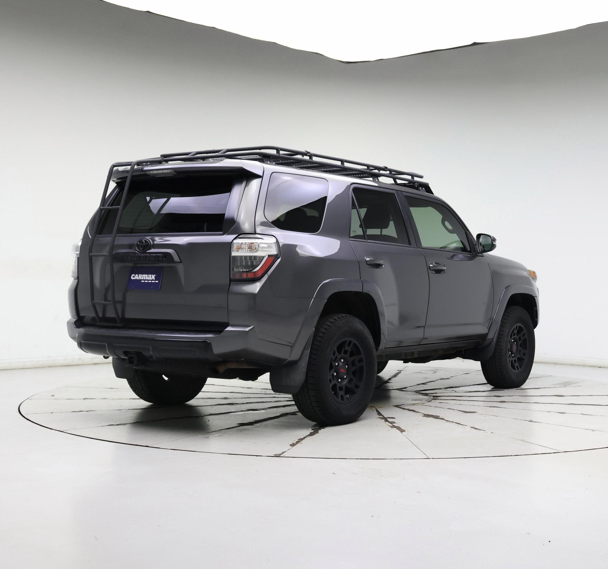 Thumbnail: 2017 Toyota 4Runner - 8