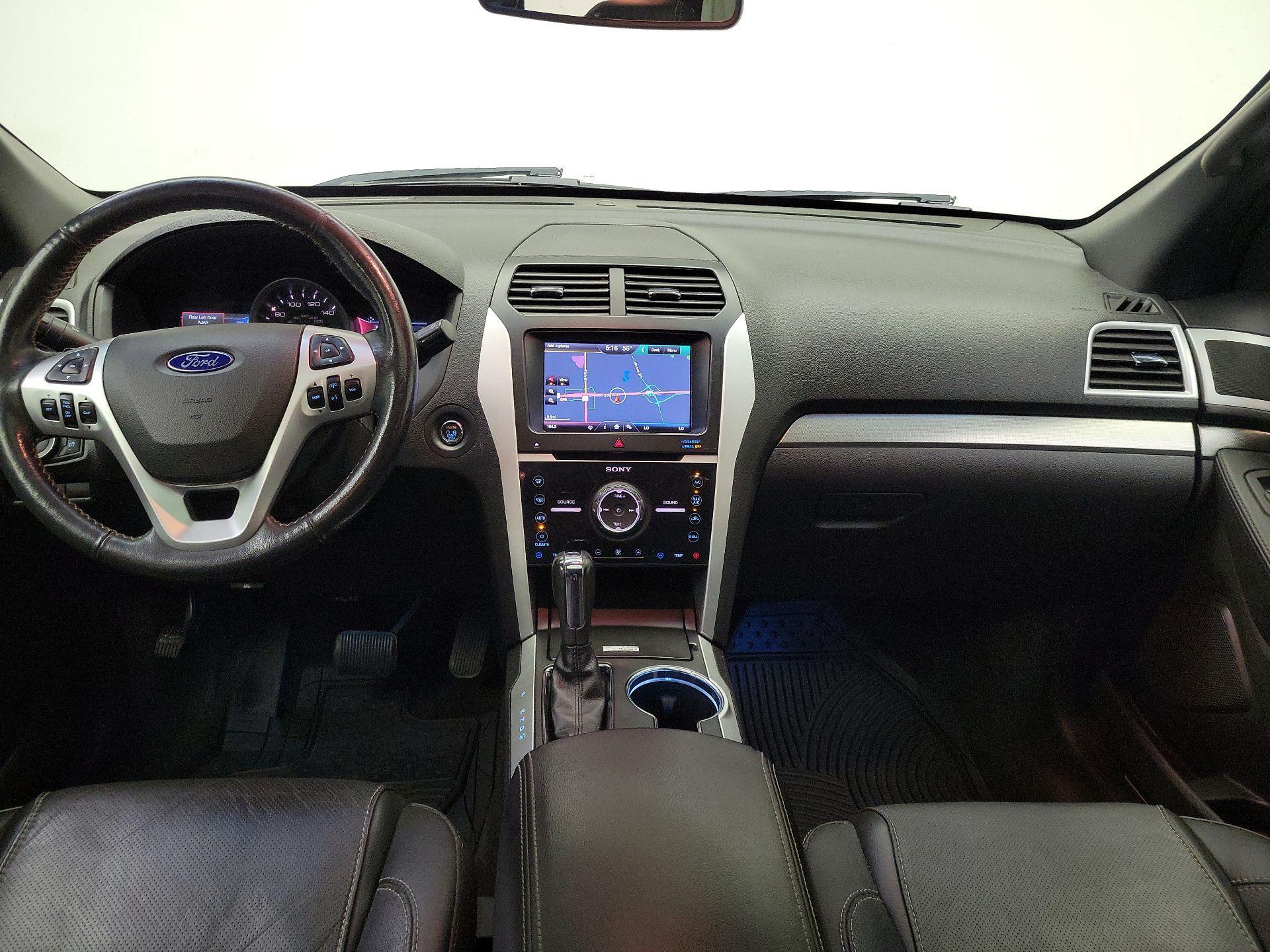 Thumbnail: 2015 Ford Explorer - 9