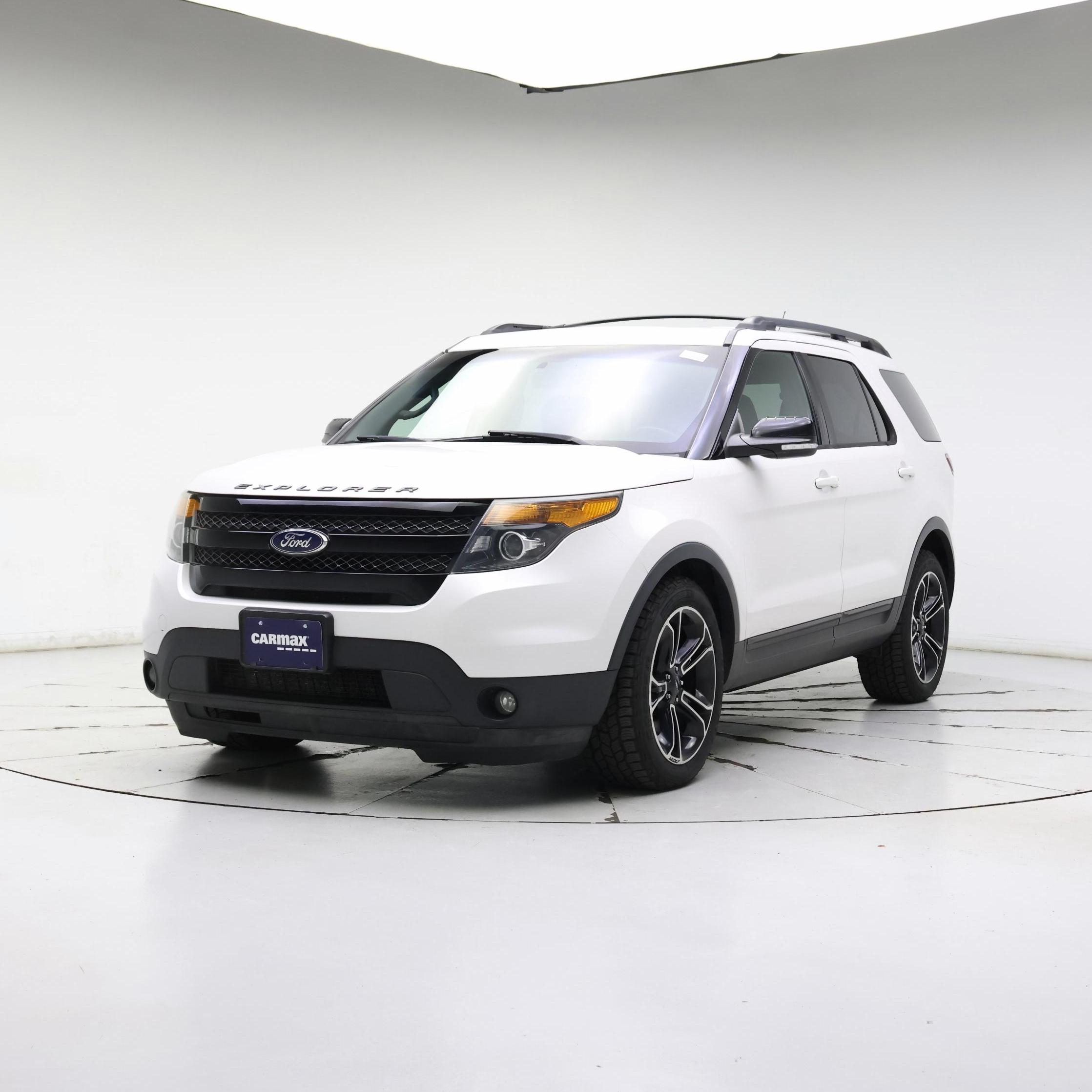 Thumbnail: 2015 Ford Explorer - 4