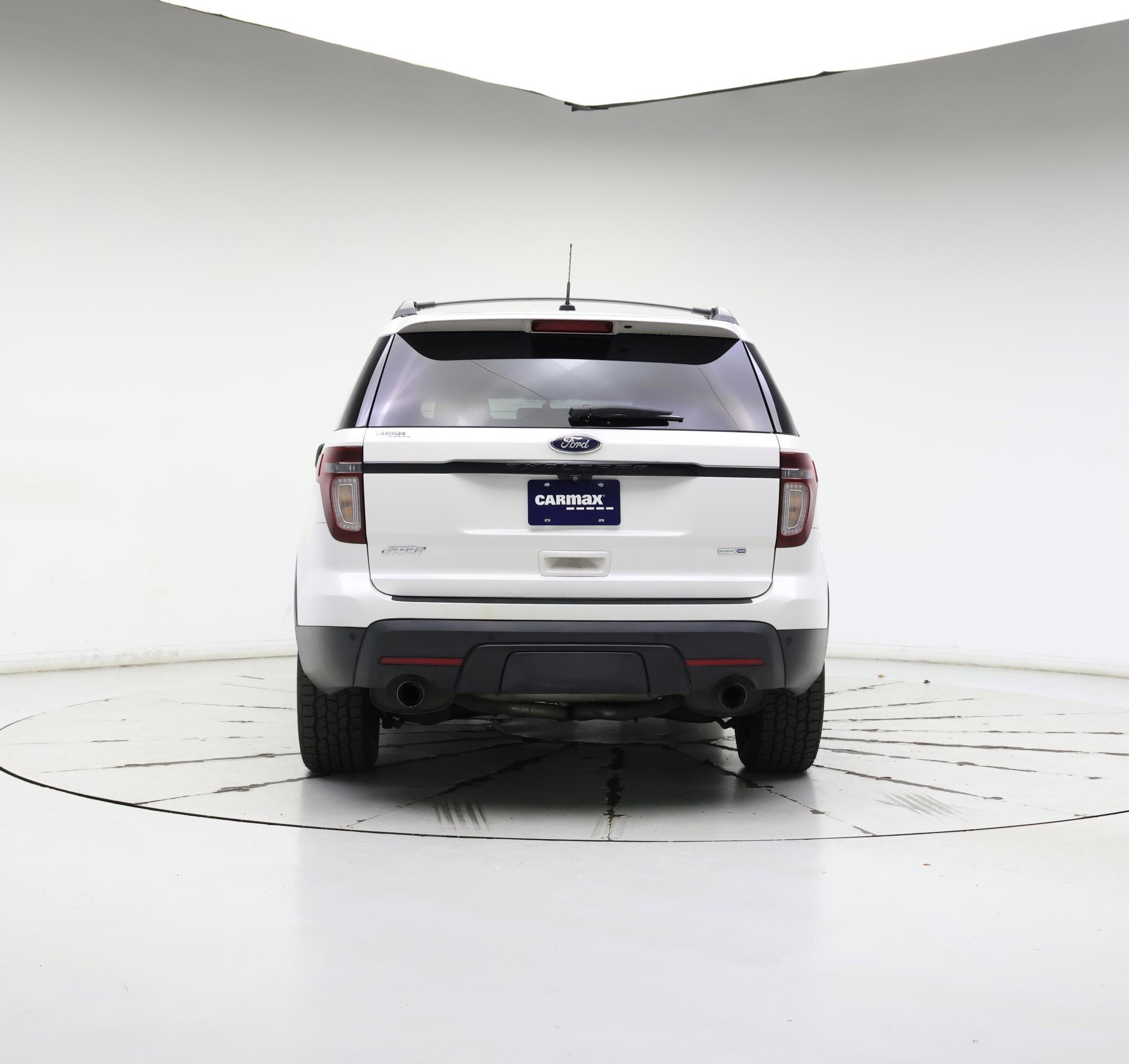 Thumbnail: 2015 Ford Explorer - 6