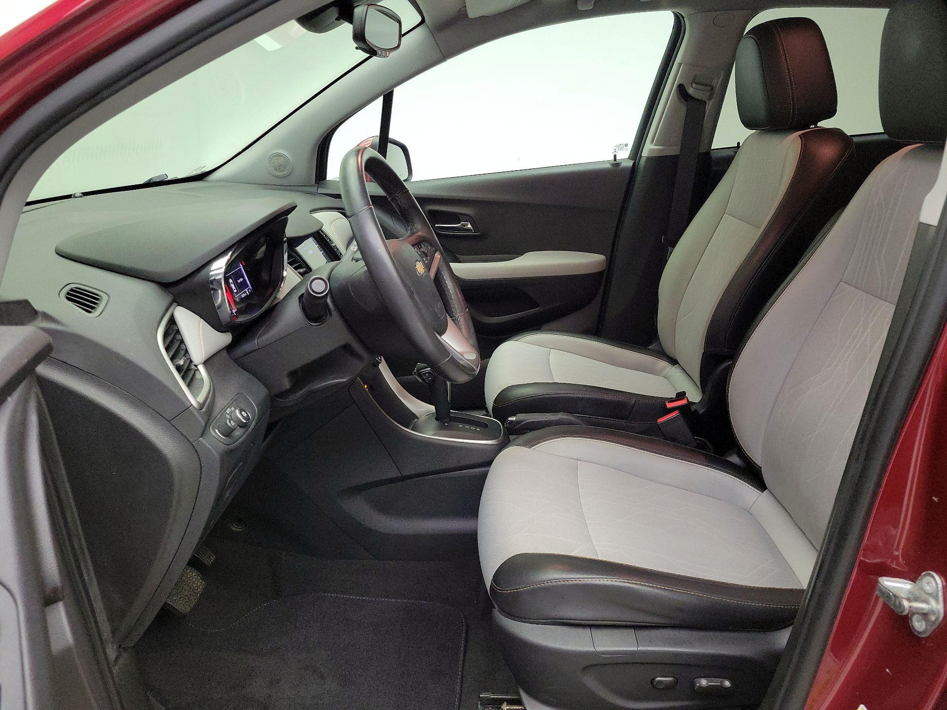 Thumbnail: 2018 Chevrolet Trax - 11