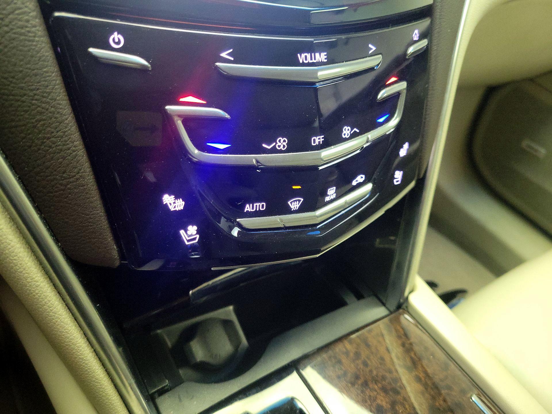 Thumbnail: 2016 Cadillac XTS - 17