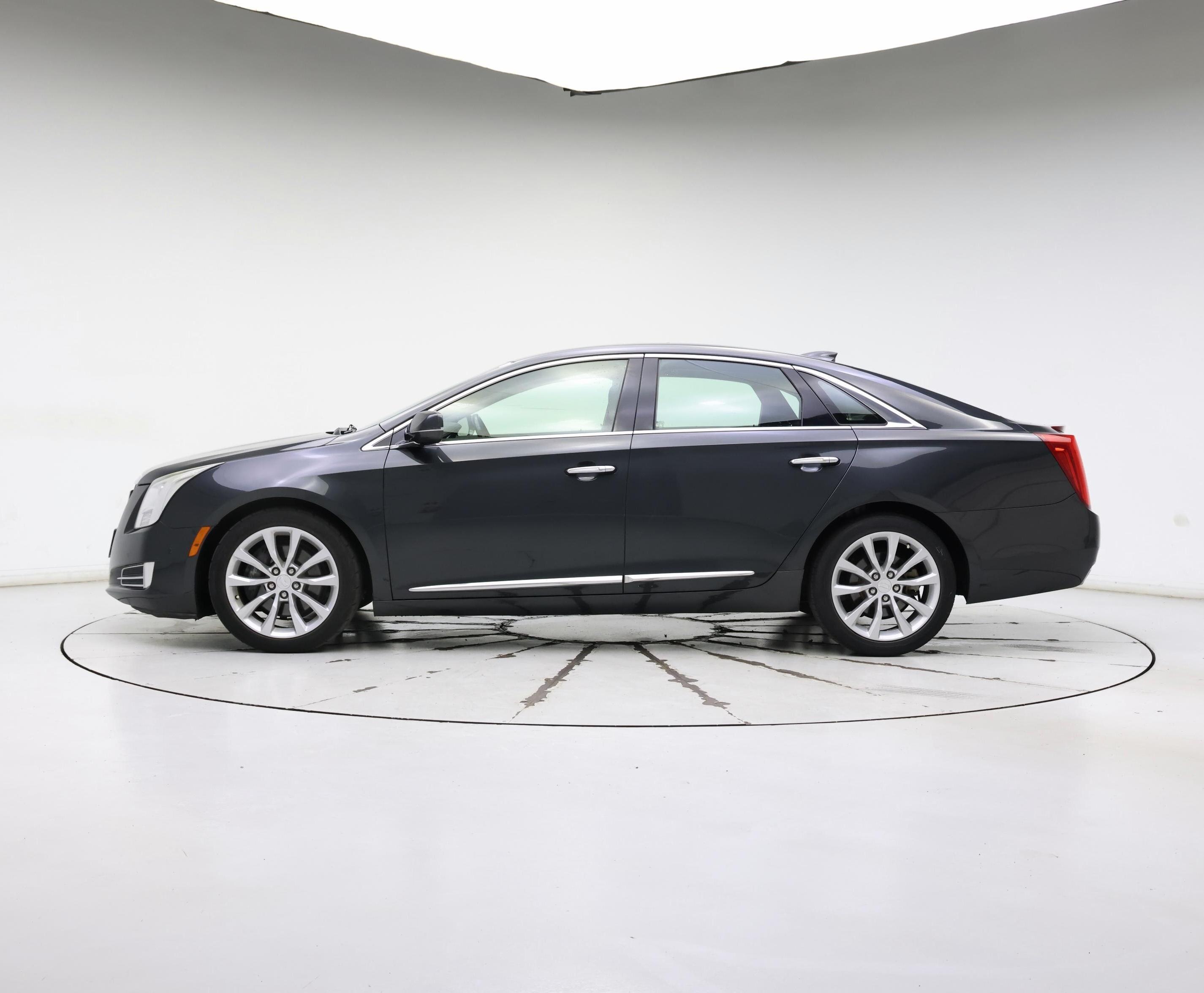 Thumbnail: 2016 Cadillac XTS - 3