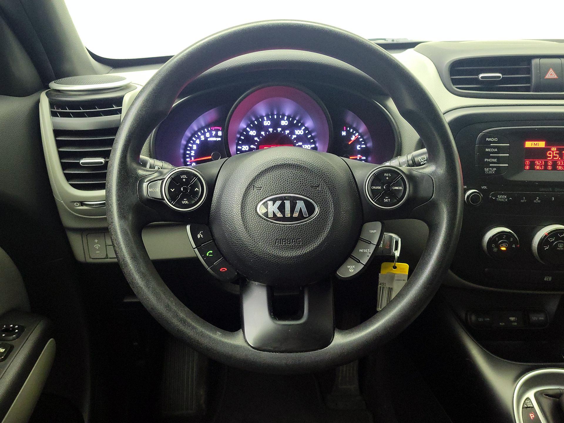 Thumbnail: 2016 Kia Soul - 10