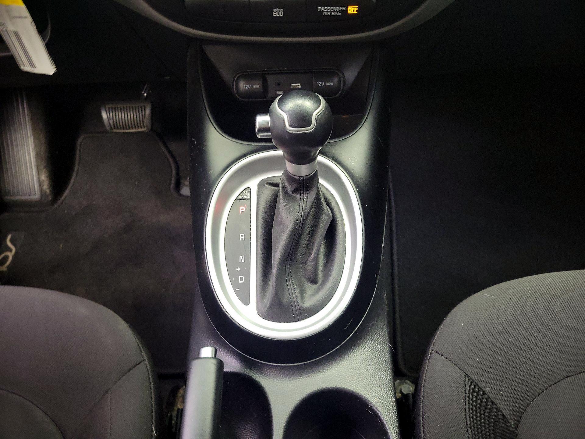 Thumbnail: 2016 Kia Soul - 16