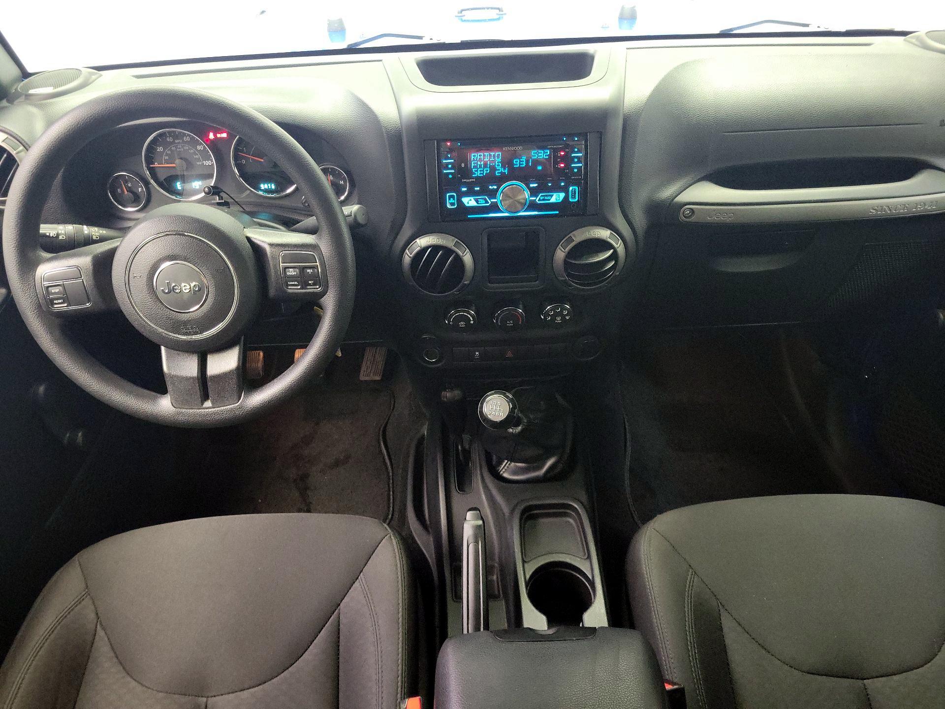 Thumbnail: 2016 Jeep Wrangler - 9