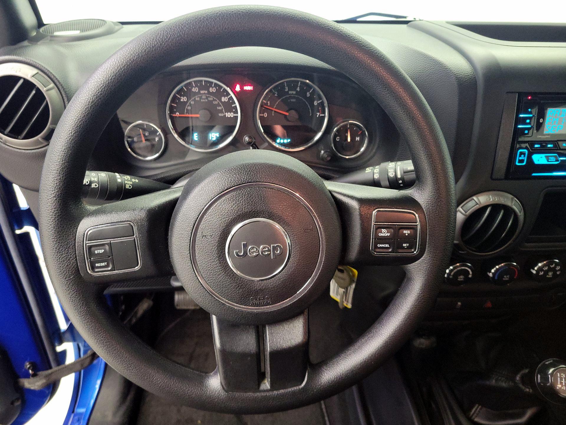 Thumbnail: 2016 Jeep Wrangler - 10