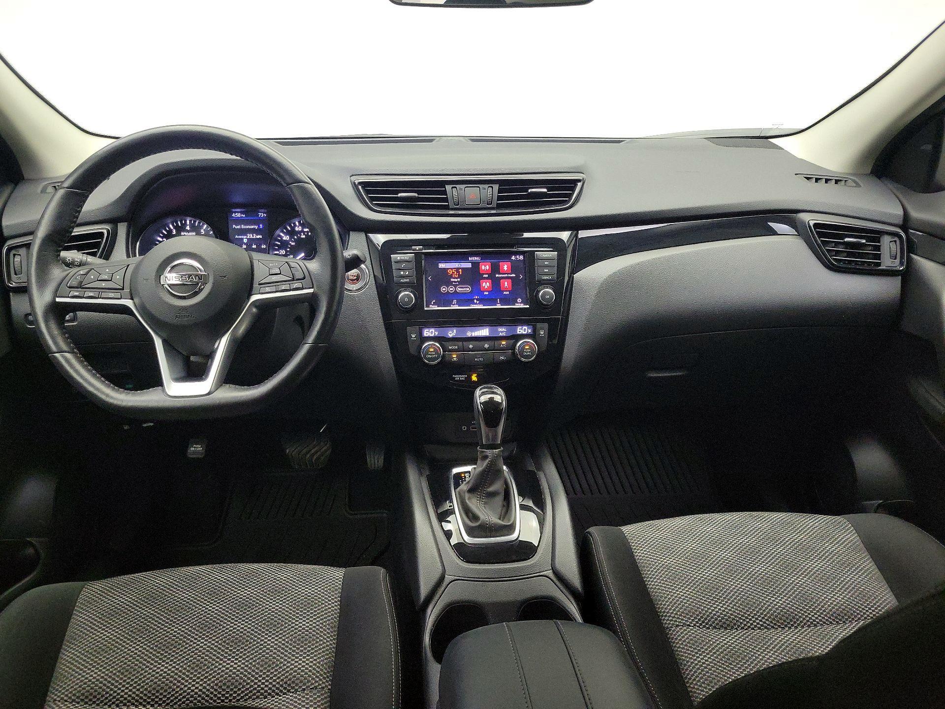 Thumbnail: 2019 Nissan Rogue Sport - 9