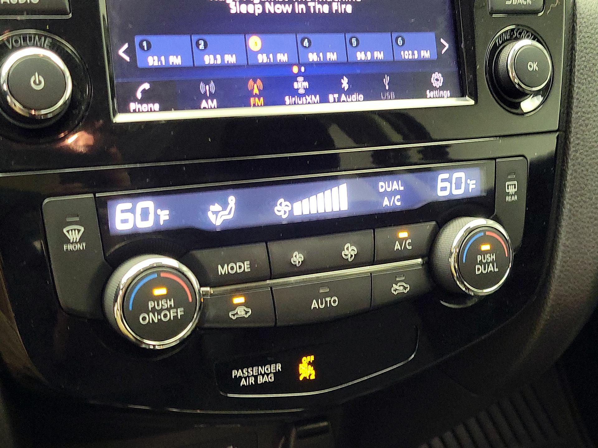 Thumbnail: 2019 Nissan Rogue Sport - 16