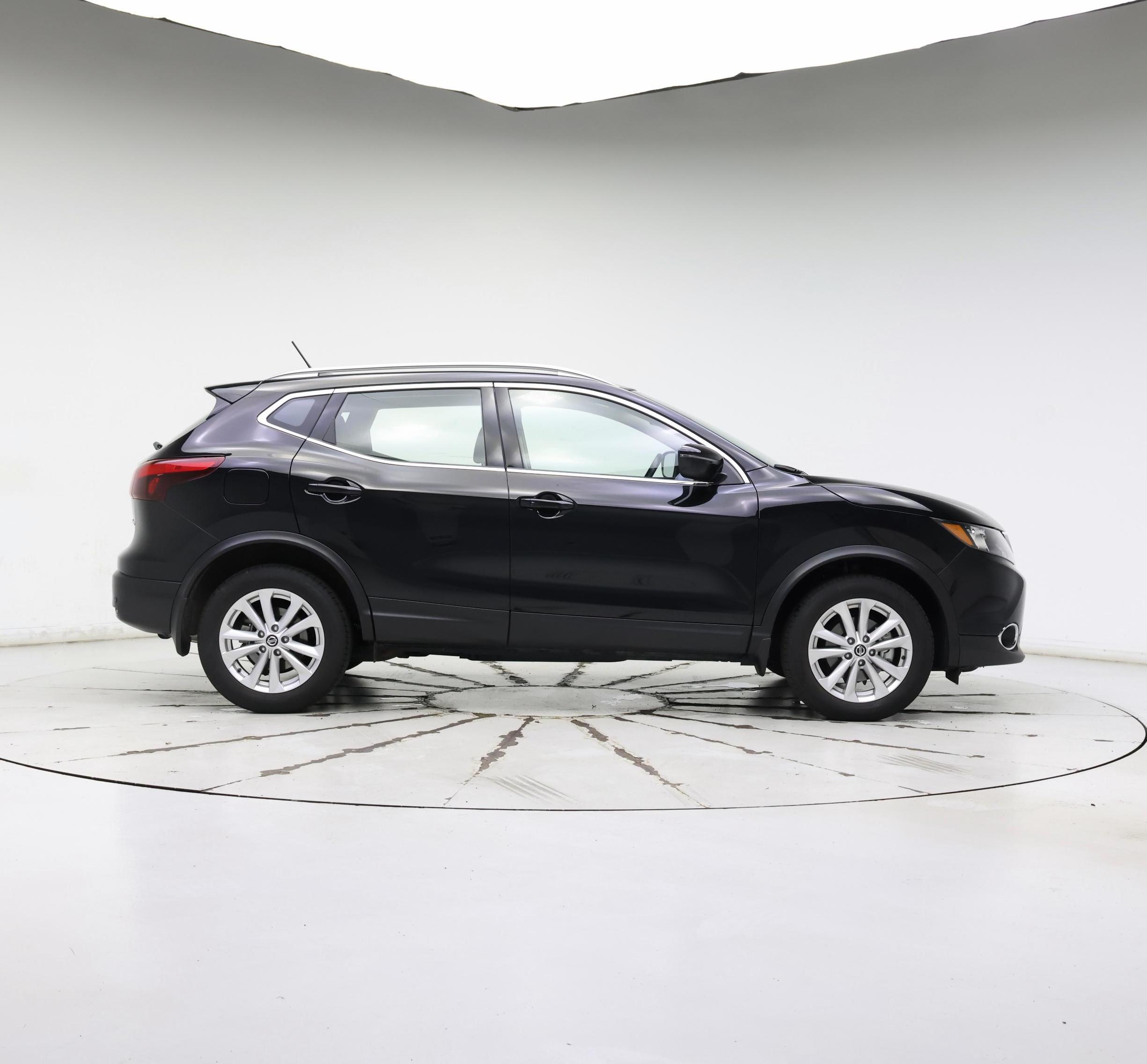 Thumbnail: 2019 Nissan Rogue Sport - 7