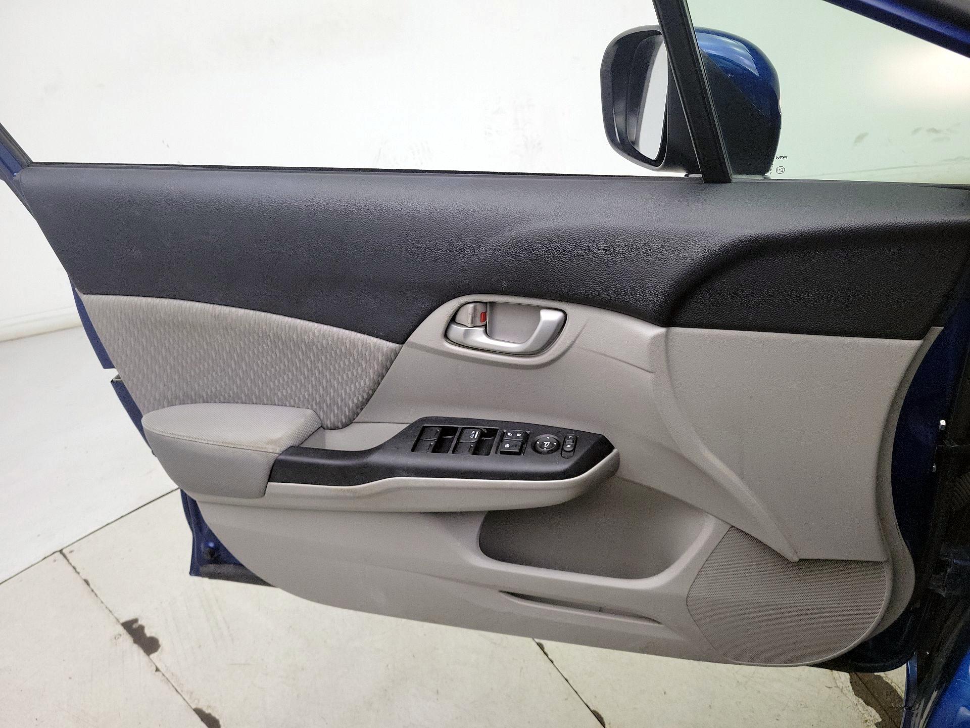 Thumbnail: 2015 Honda Civic - 12