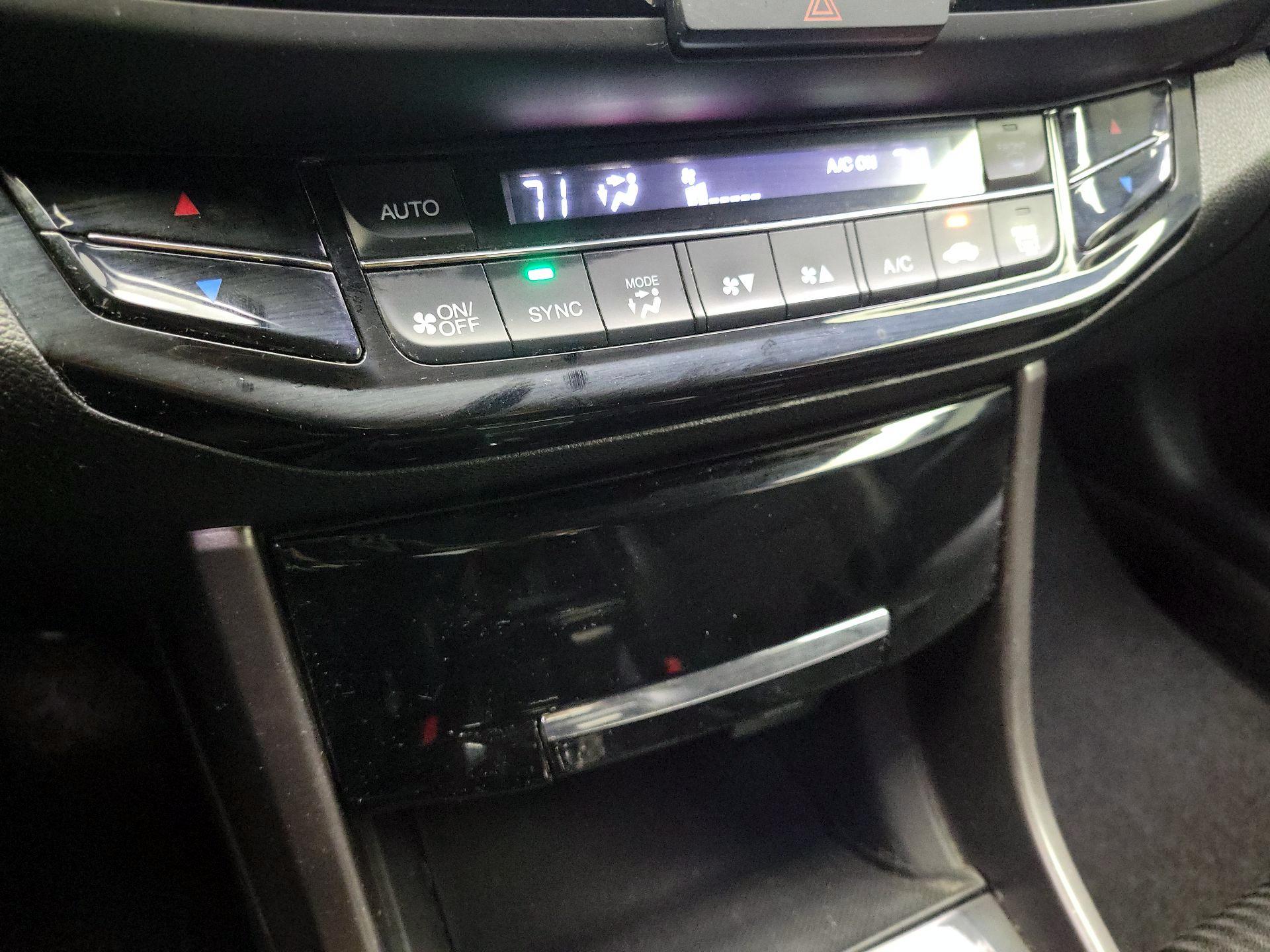 Thumbnail: 2016 Honda Accord - 16
