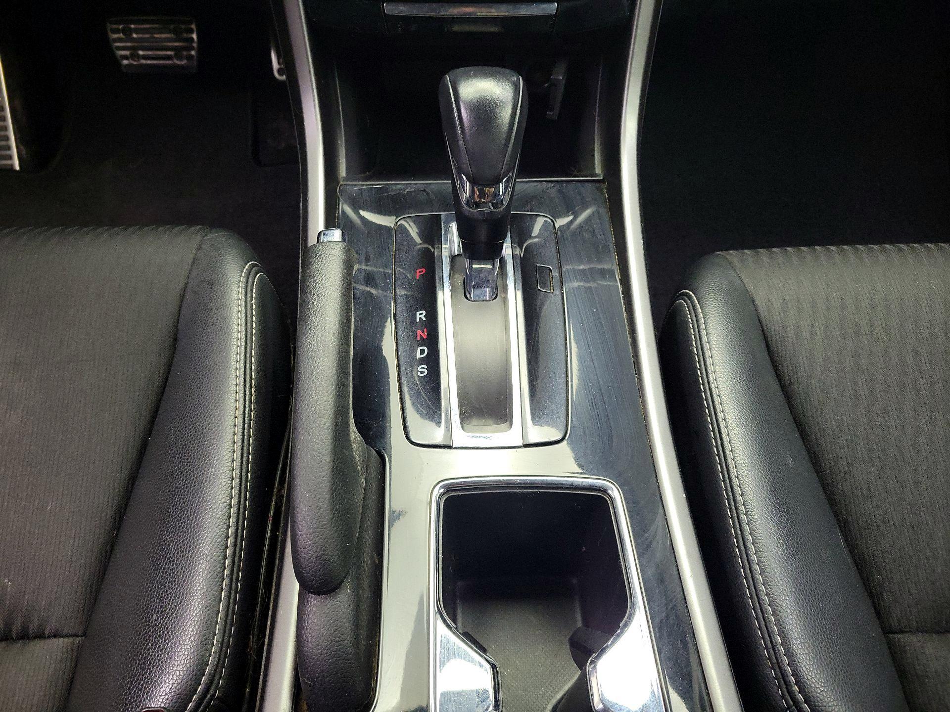 Thumbnail: 2016 Honda Accord - 17