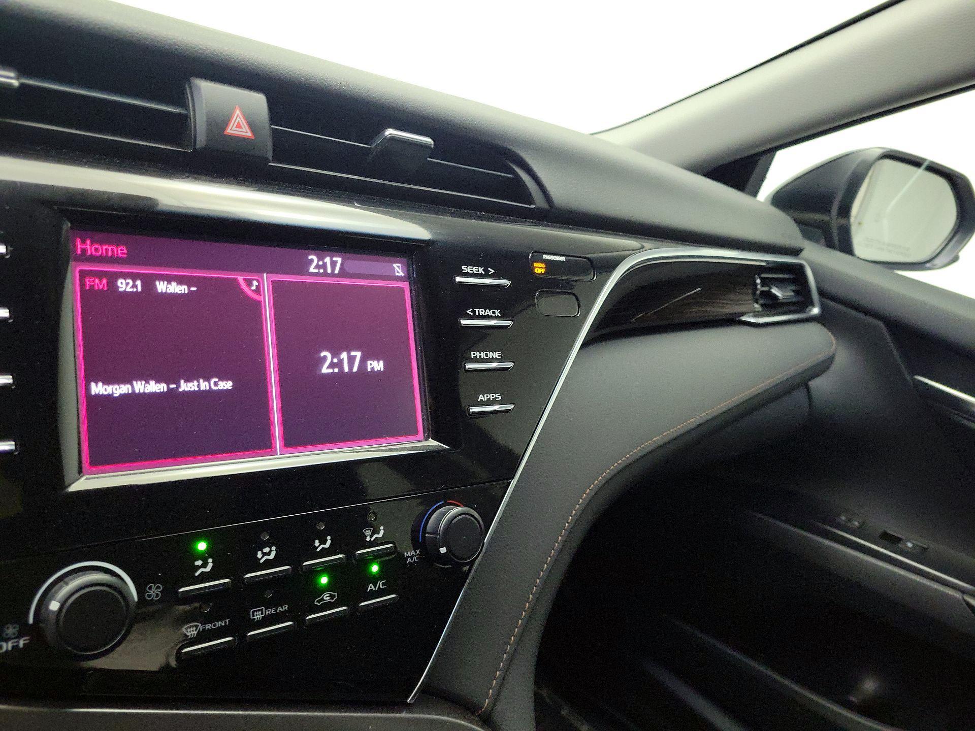 Thumbnail: 2018 Toyota Camry - 15