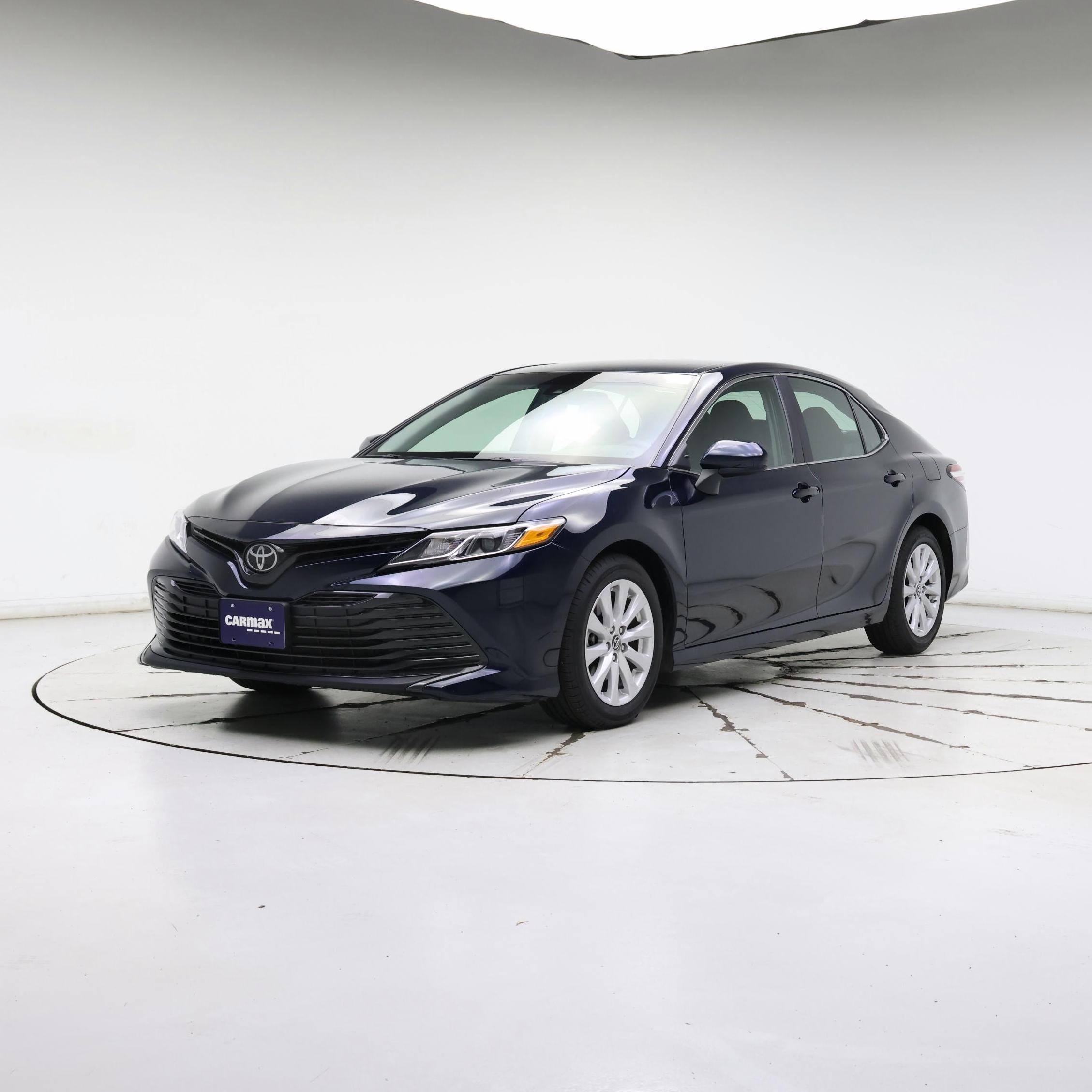 Thumbnail: 2018 Toyota Camry - 4