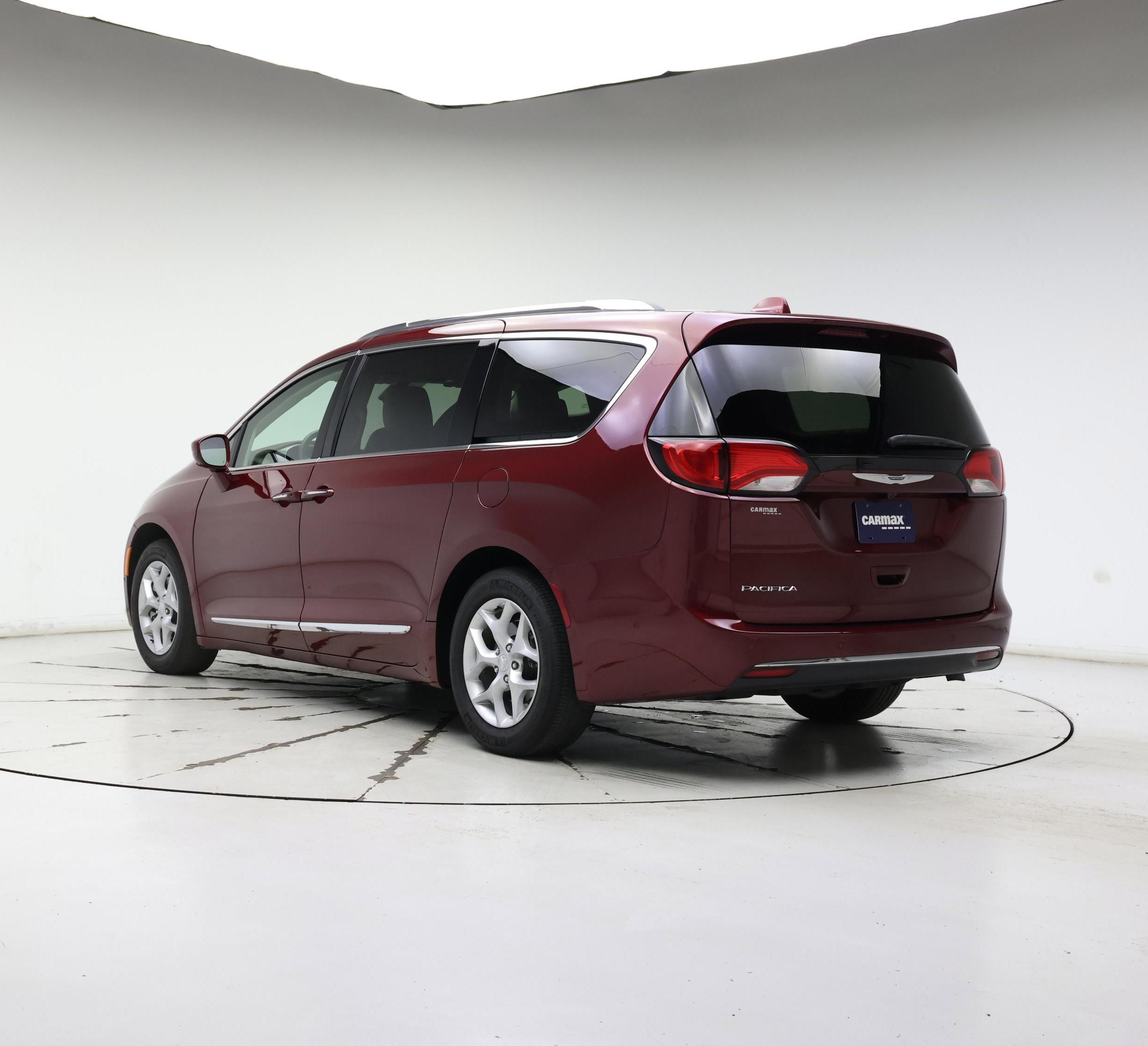 Thumbnail: 2019 Chrysler Pacifica - 2