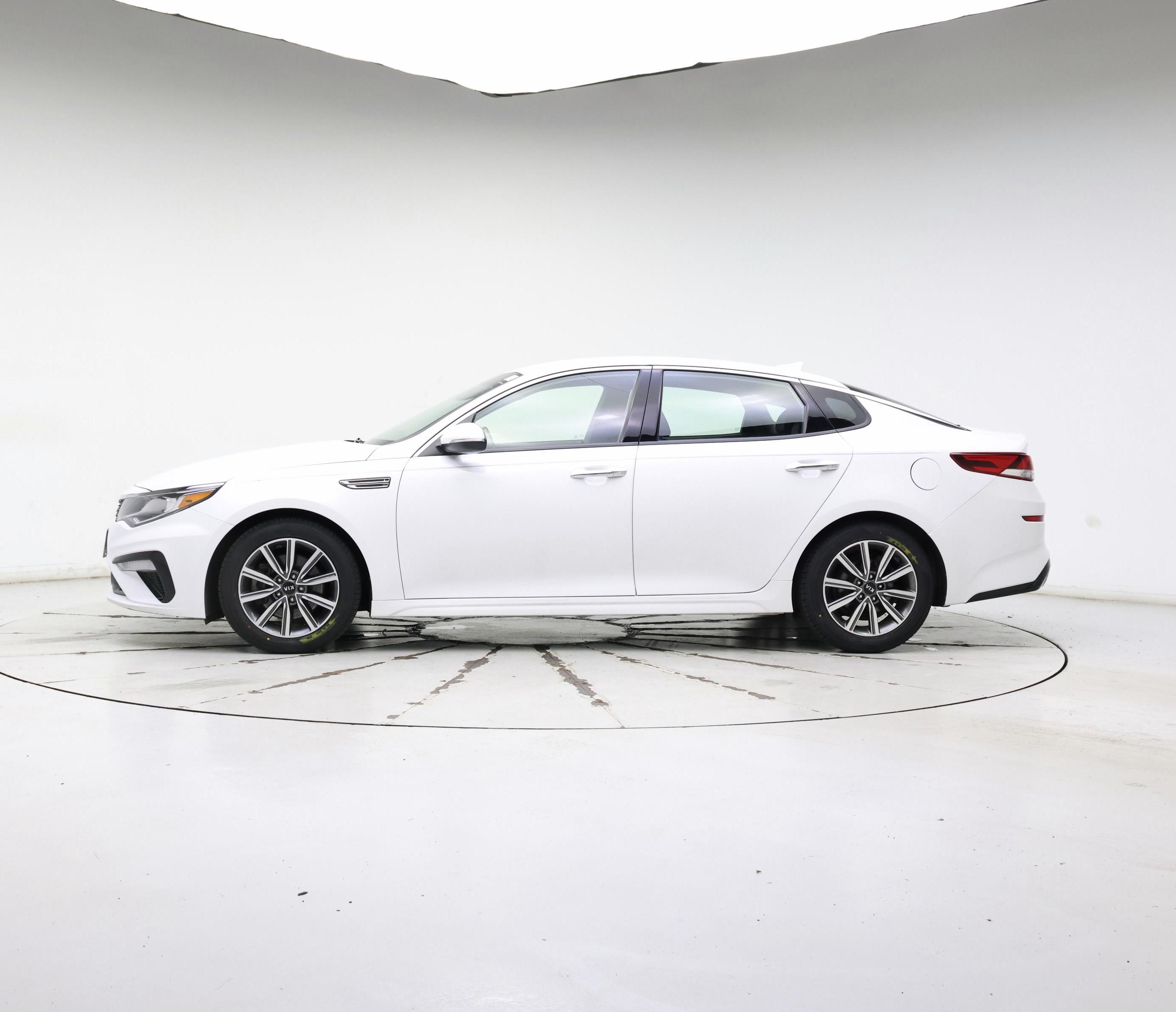 Thumbnail: 2019 Kia Optima - 3