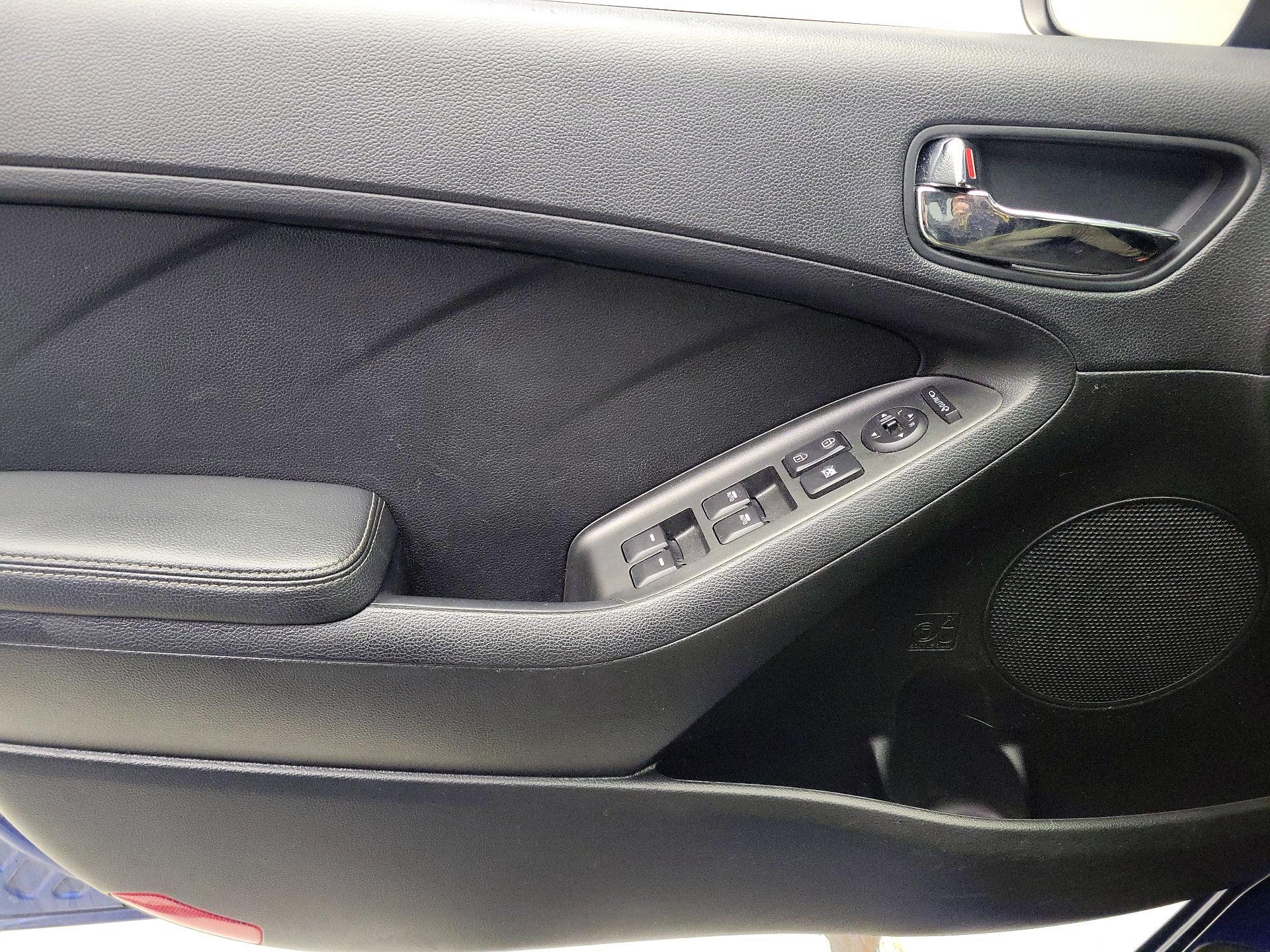 Thumbnail: 2014 Kia Forte - 12