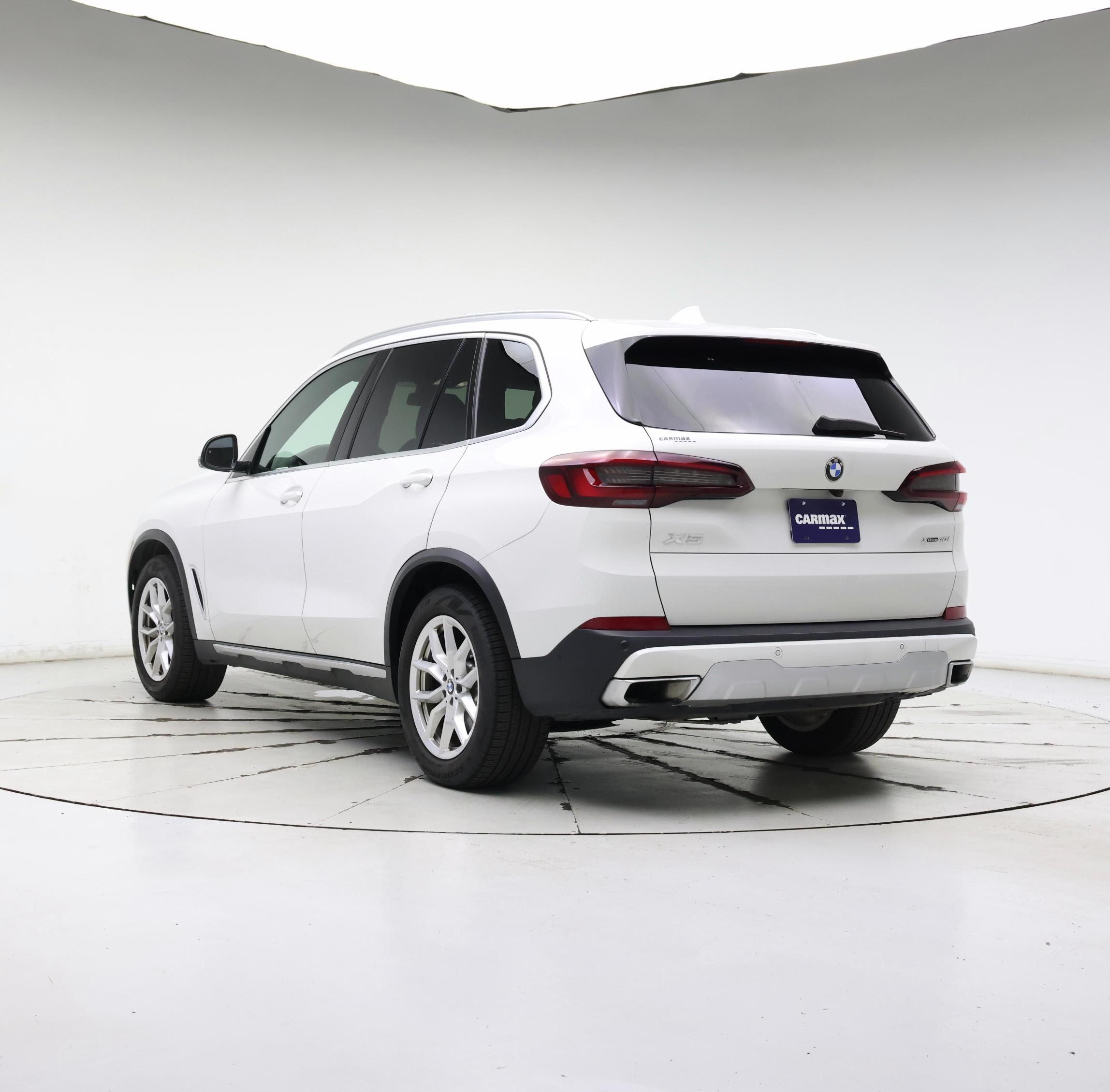 Thumbnail: 2023 BMW X5 - 2