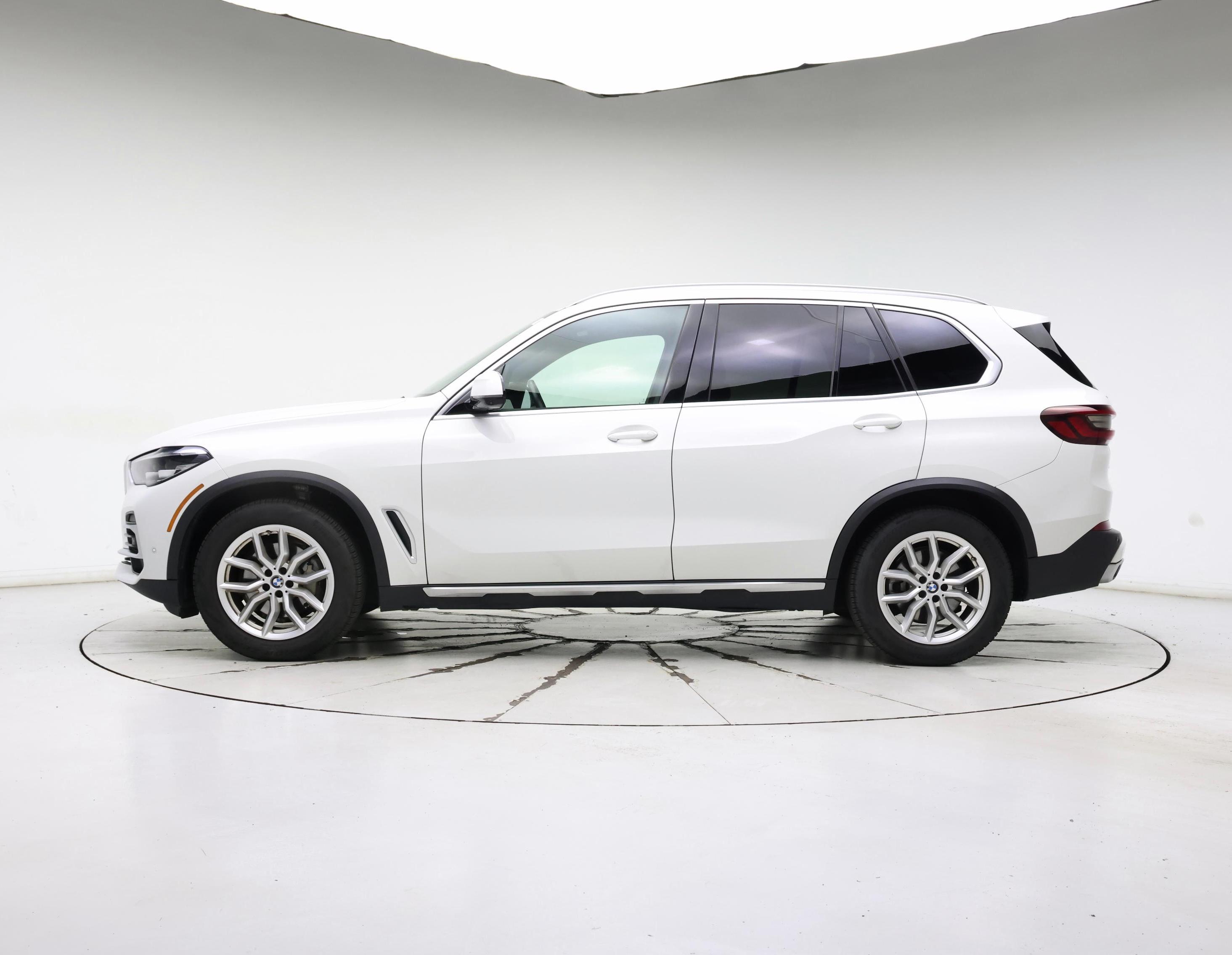 Thumbnail: 2023 BMW X5 - 3