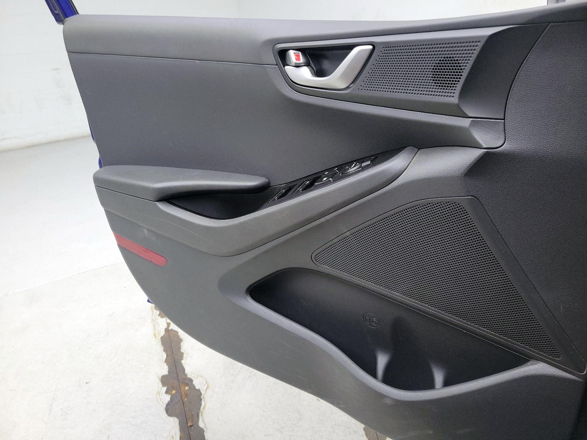 Thumbnail: 2019 Hyundai Ioniq - 12