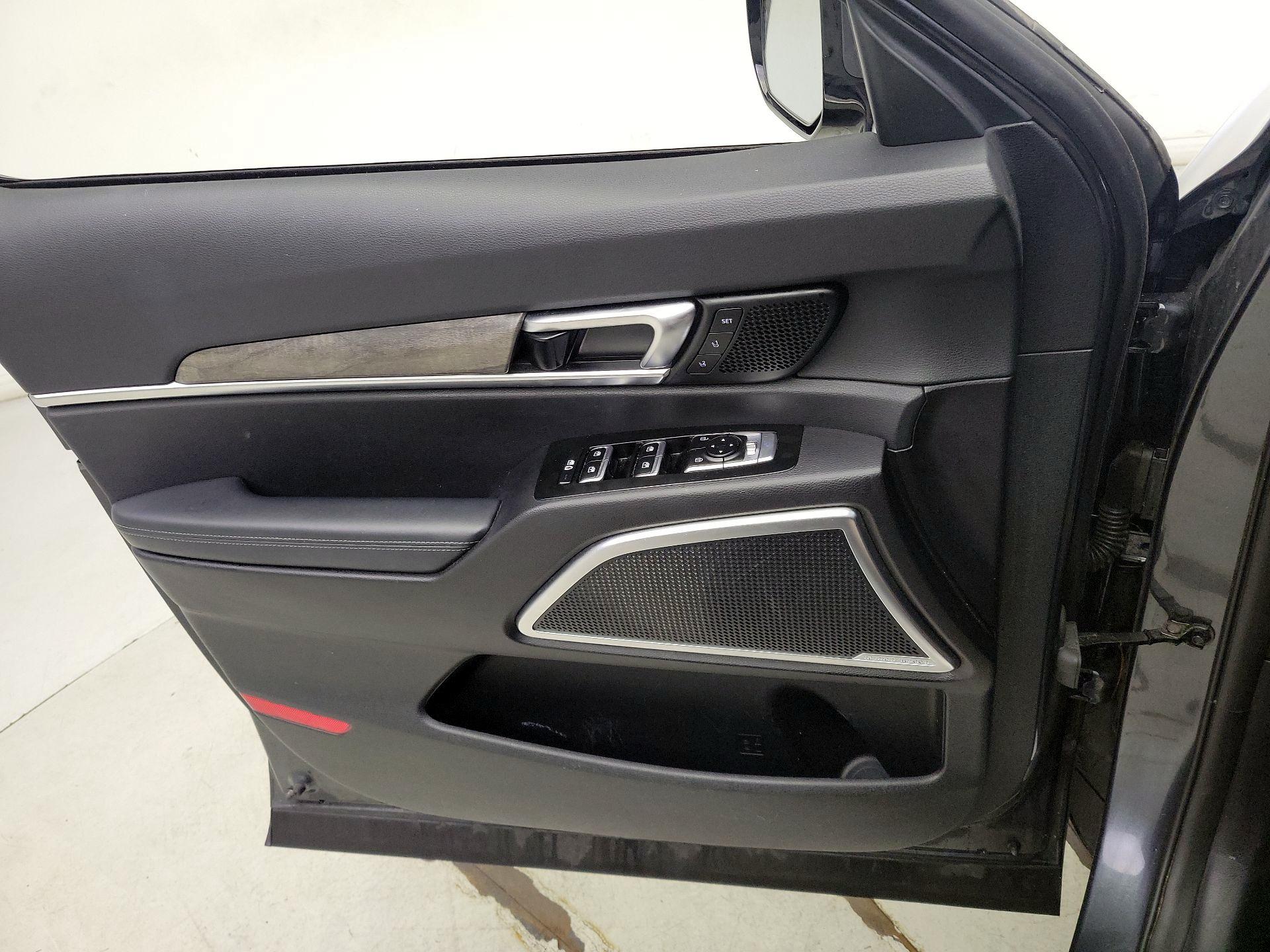 Thumbnail: 2020 Kia Telluride - 12