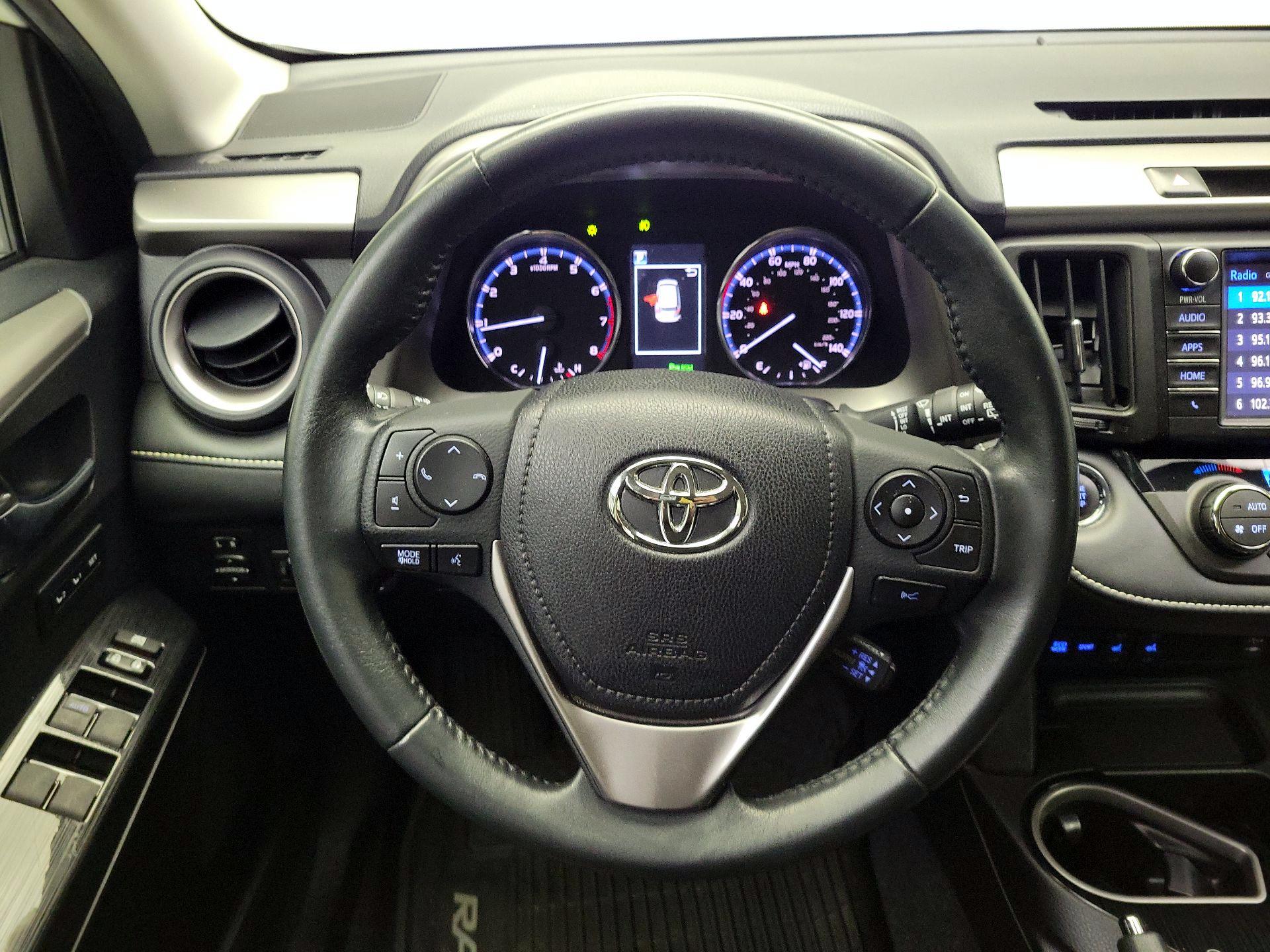Thumbnail: 2017 Toyota RAV4 - 10