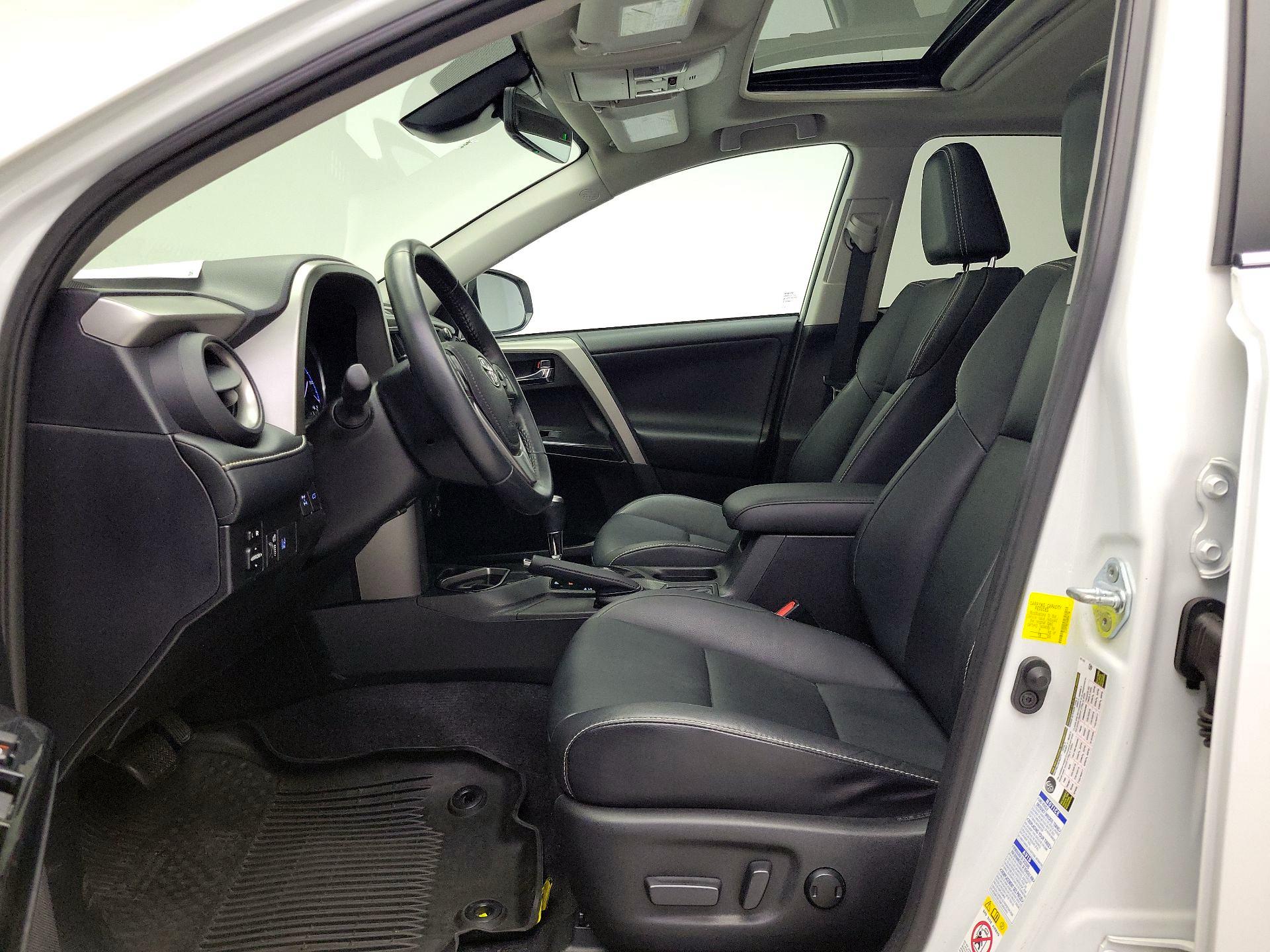 Thumbnail: 2017 Toyota RAV4 - 11