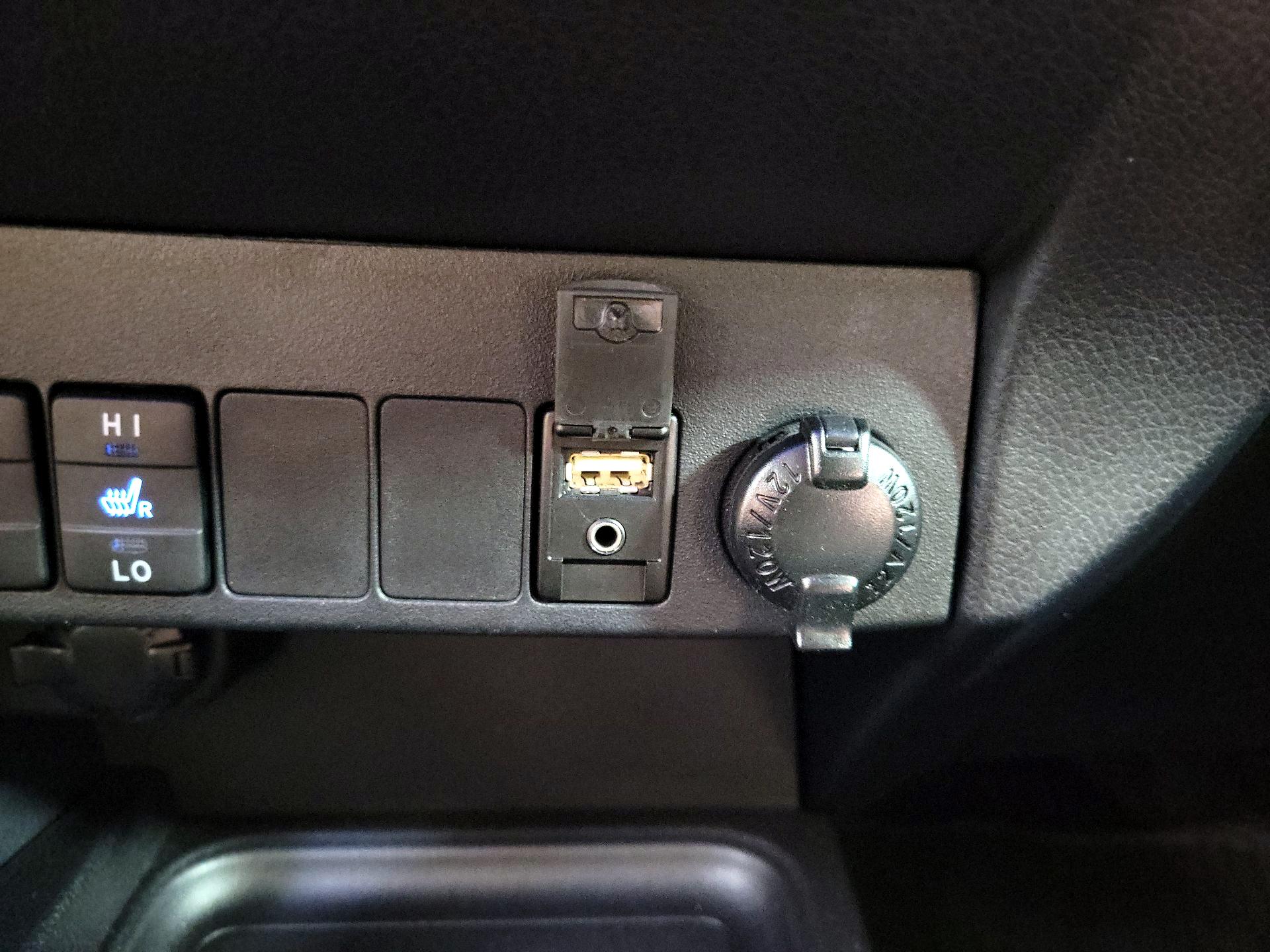 Thumbnail: 2017 Toyota RAV4 - 18
