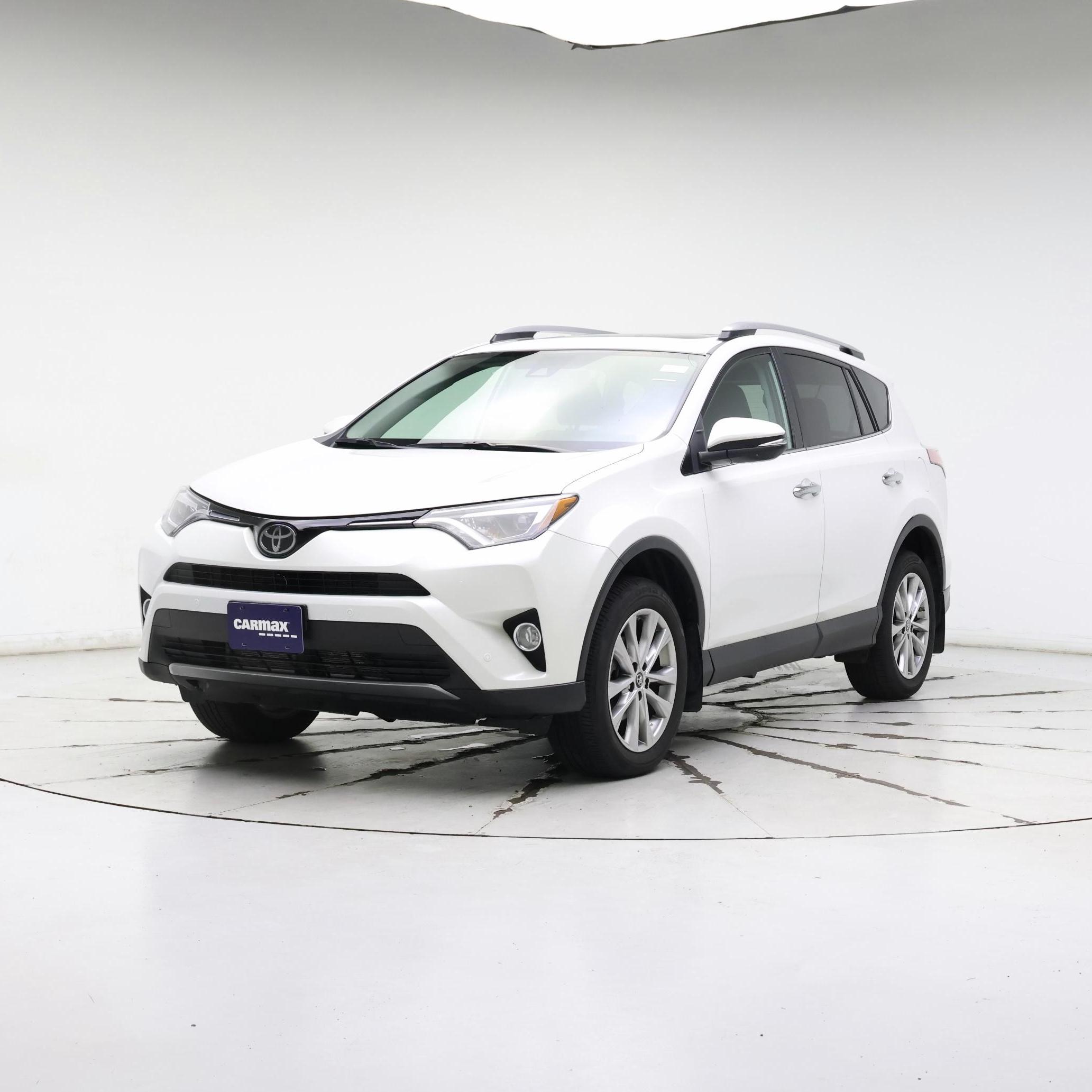 Thumbnail: 2017 Toyota RAV4 - 4