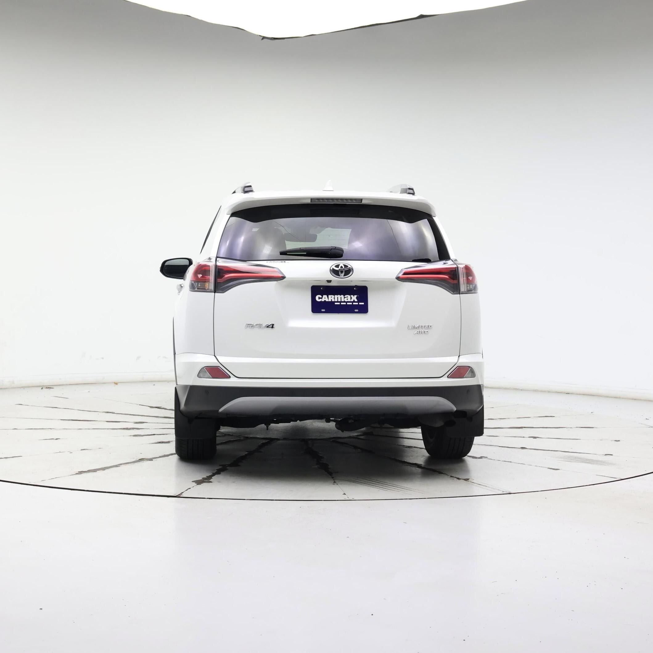 Thumbnail: 2017 Toyota RAV4 - 6