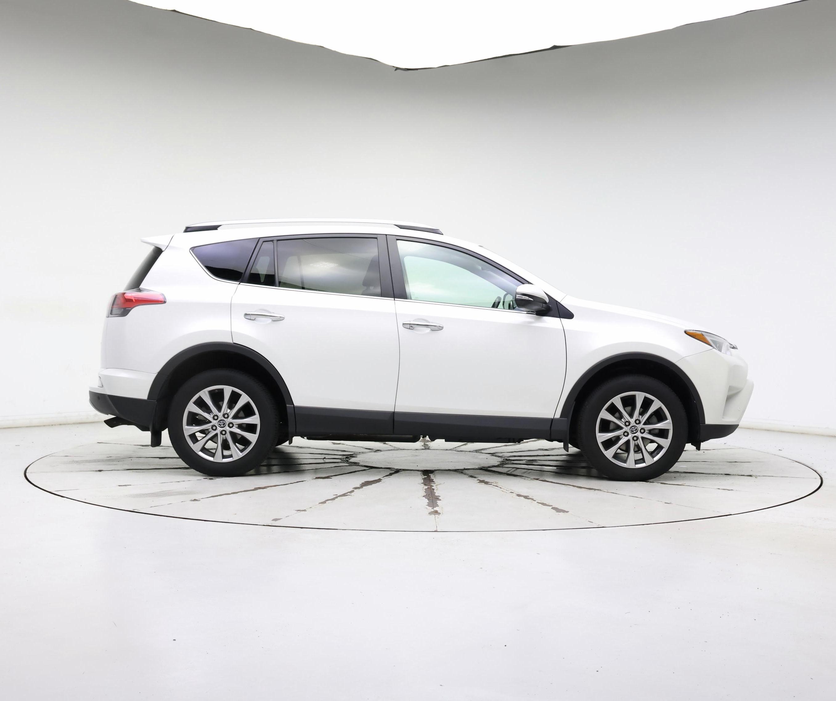 Thumbnail: 2017 Toyota RAV4 - 7