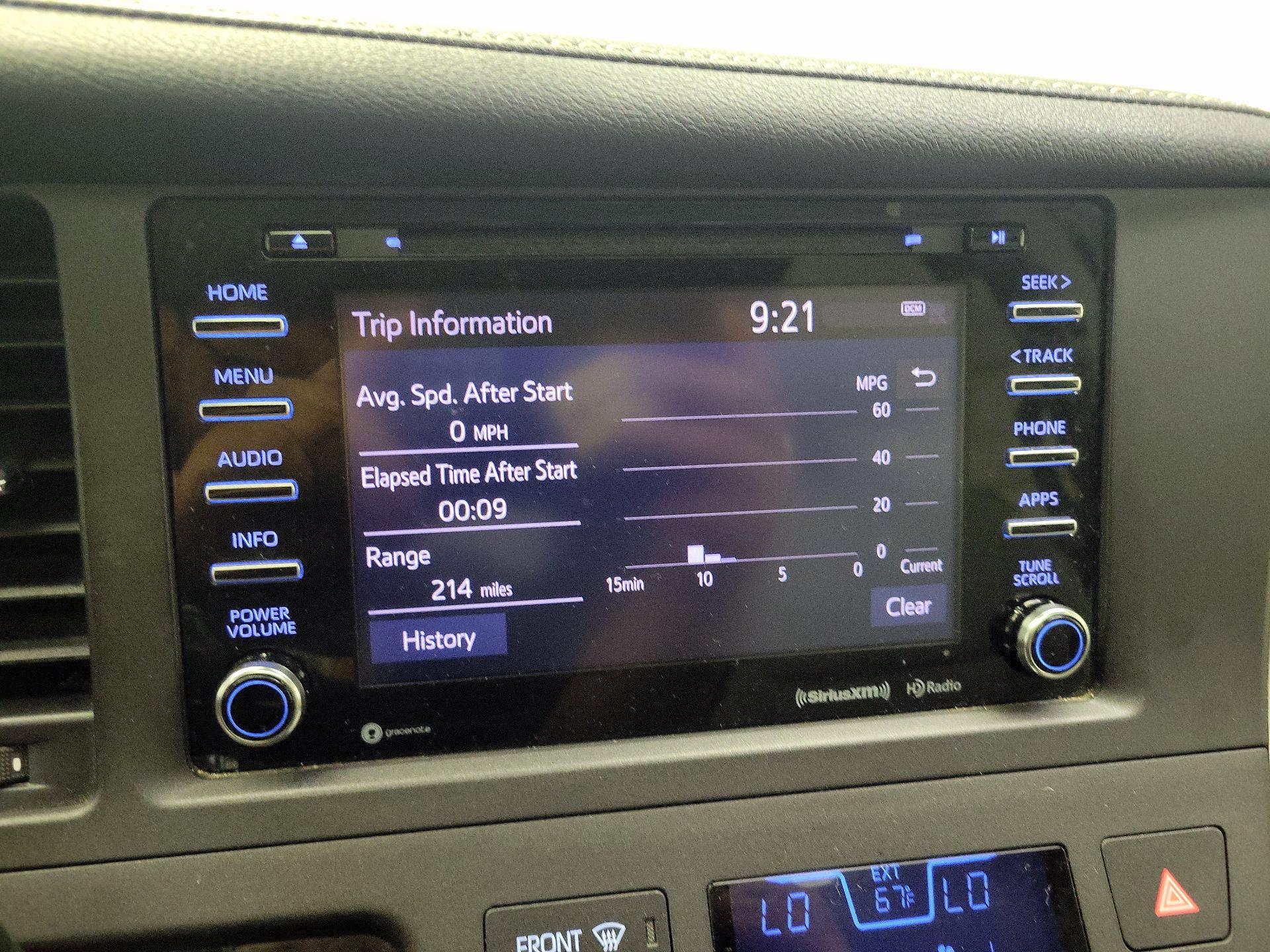 Thumbnail: 2018 Toyota Sienna - 15