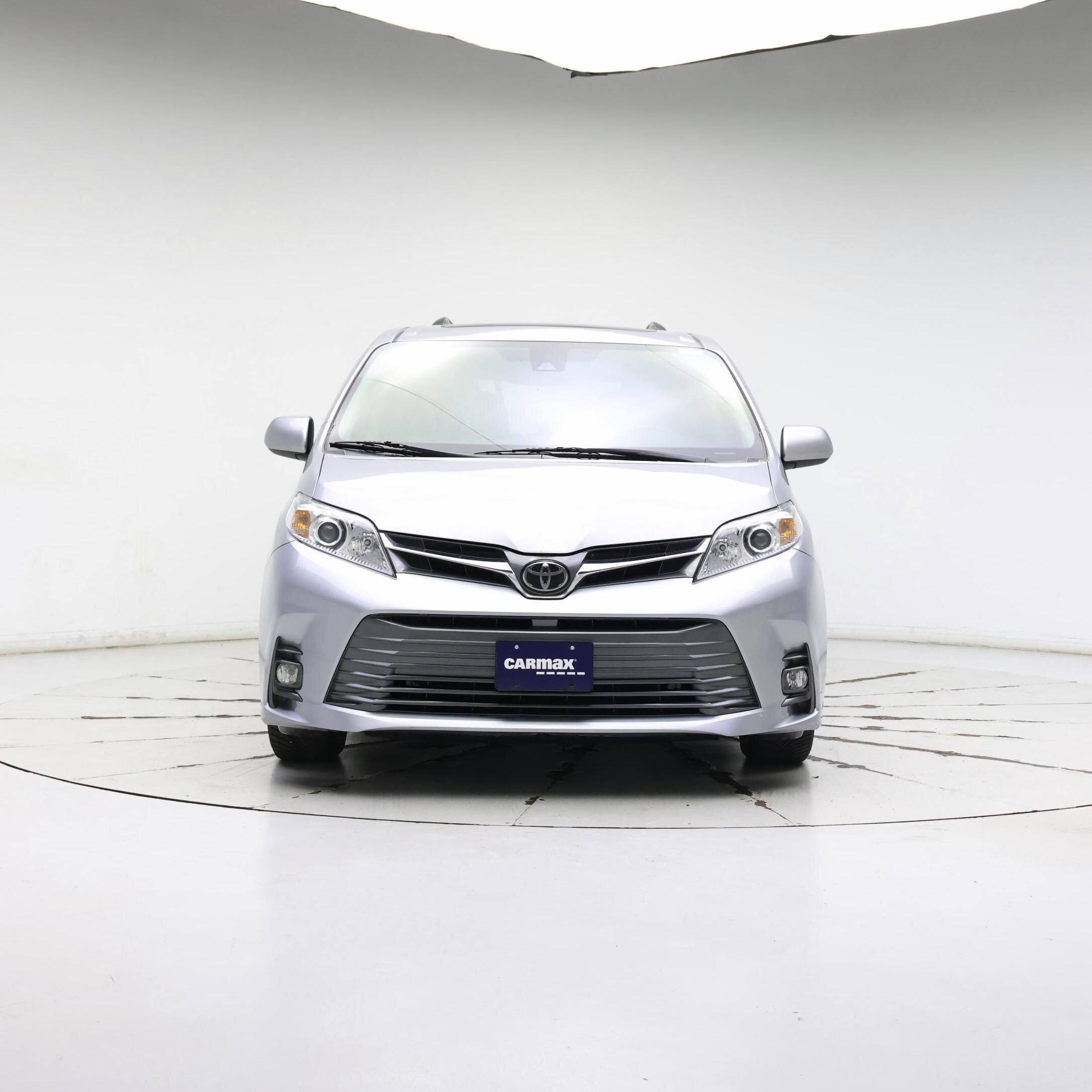 Thumbnail: 2018 Toyota Sienna - 5