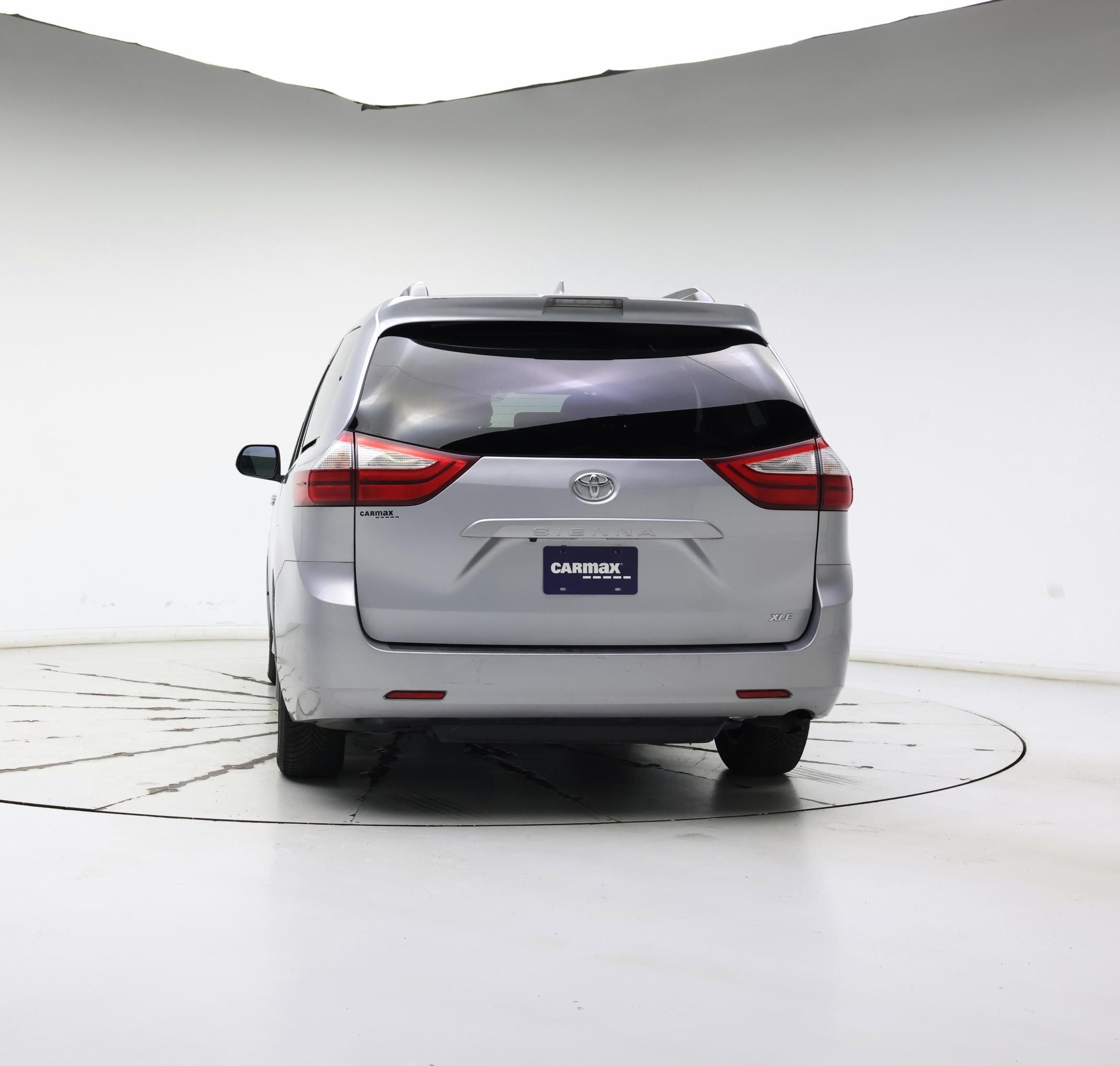 Thumbnail: 2018 Toyota Sienna - 6
