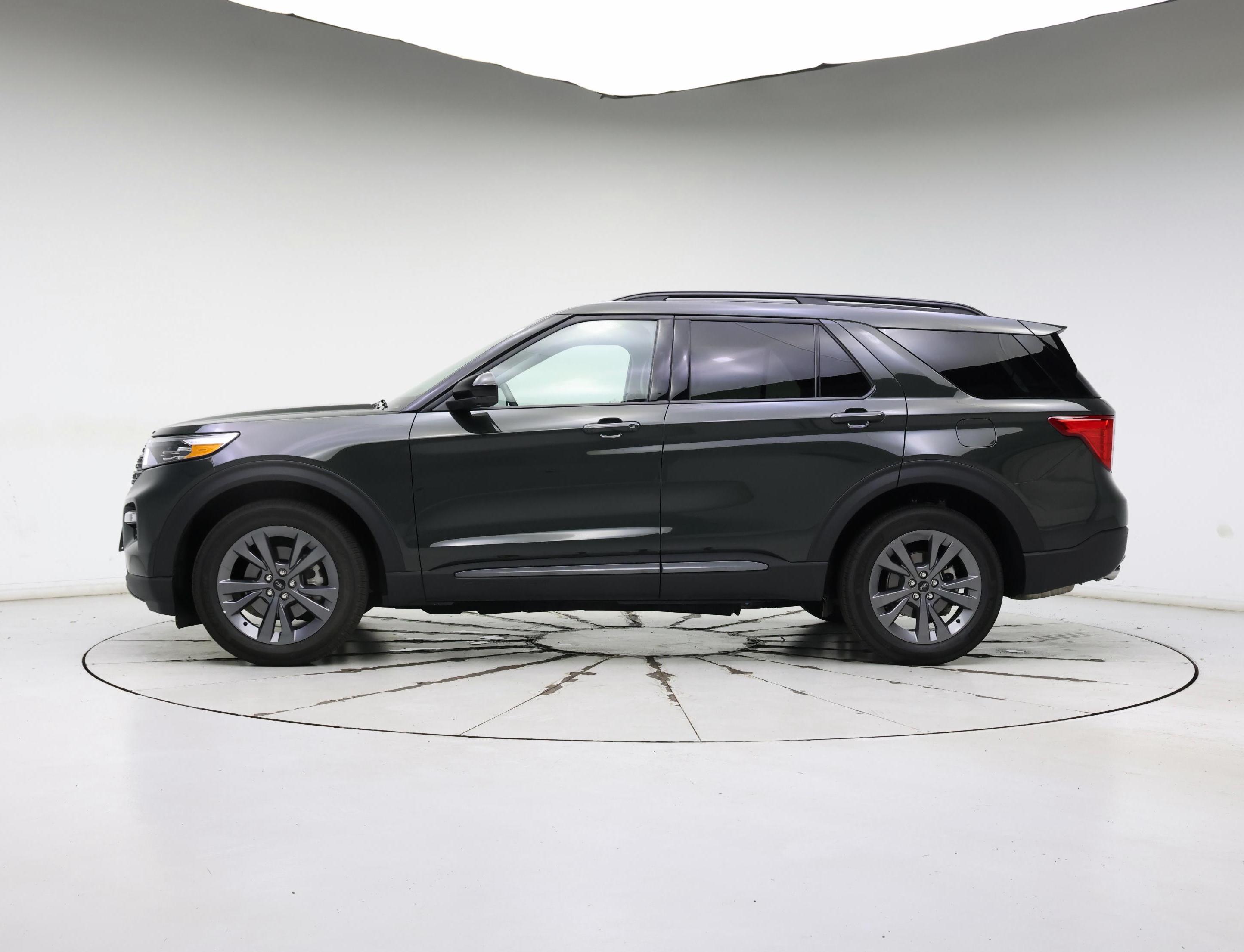 Thumbnail: 2024 Ford Explorer - 3