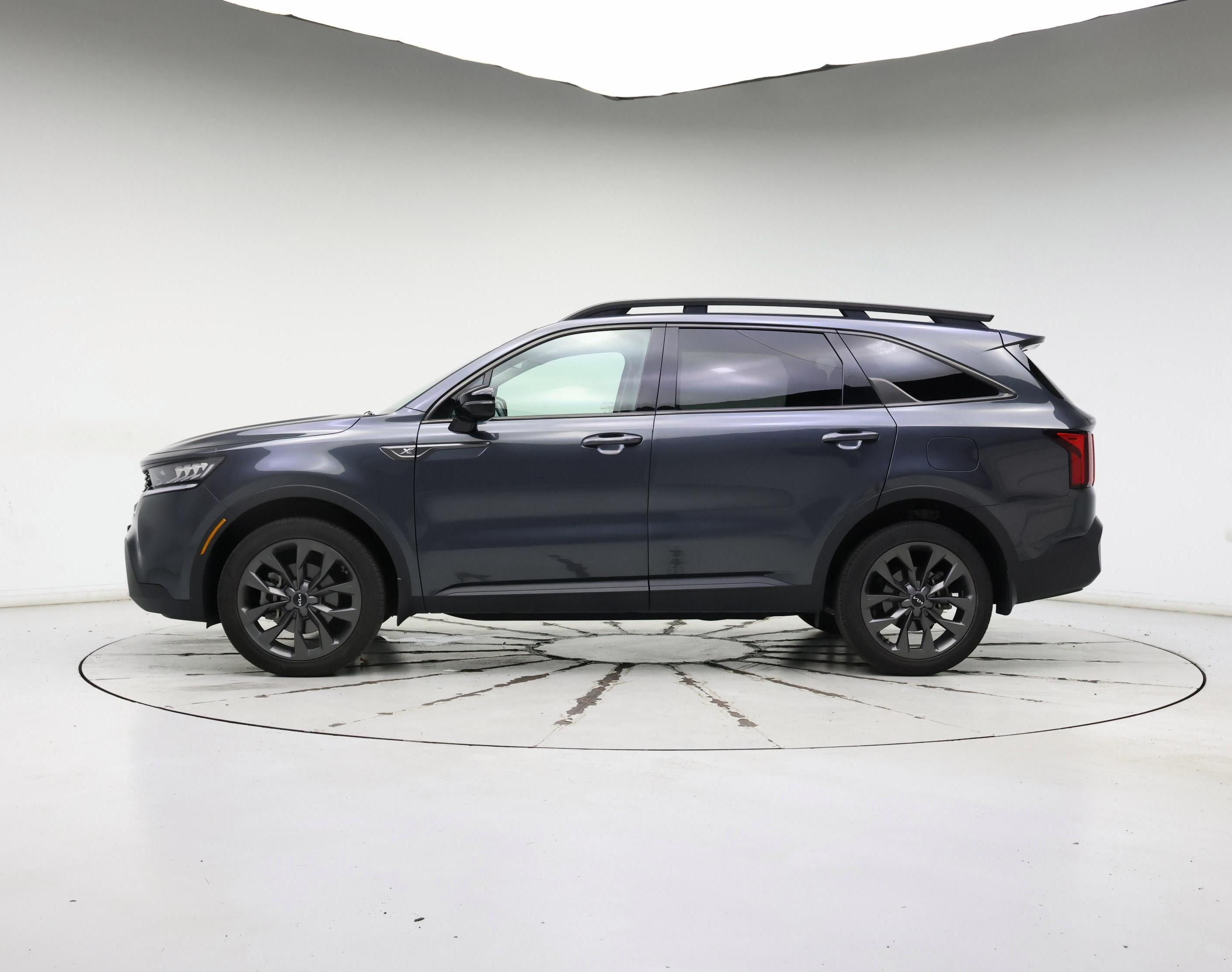 Thumbnail: 2023 Kia Sorento - 3