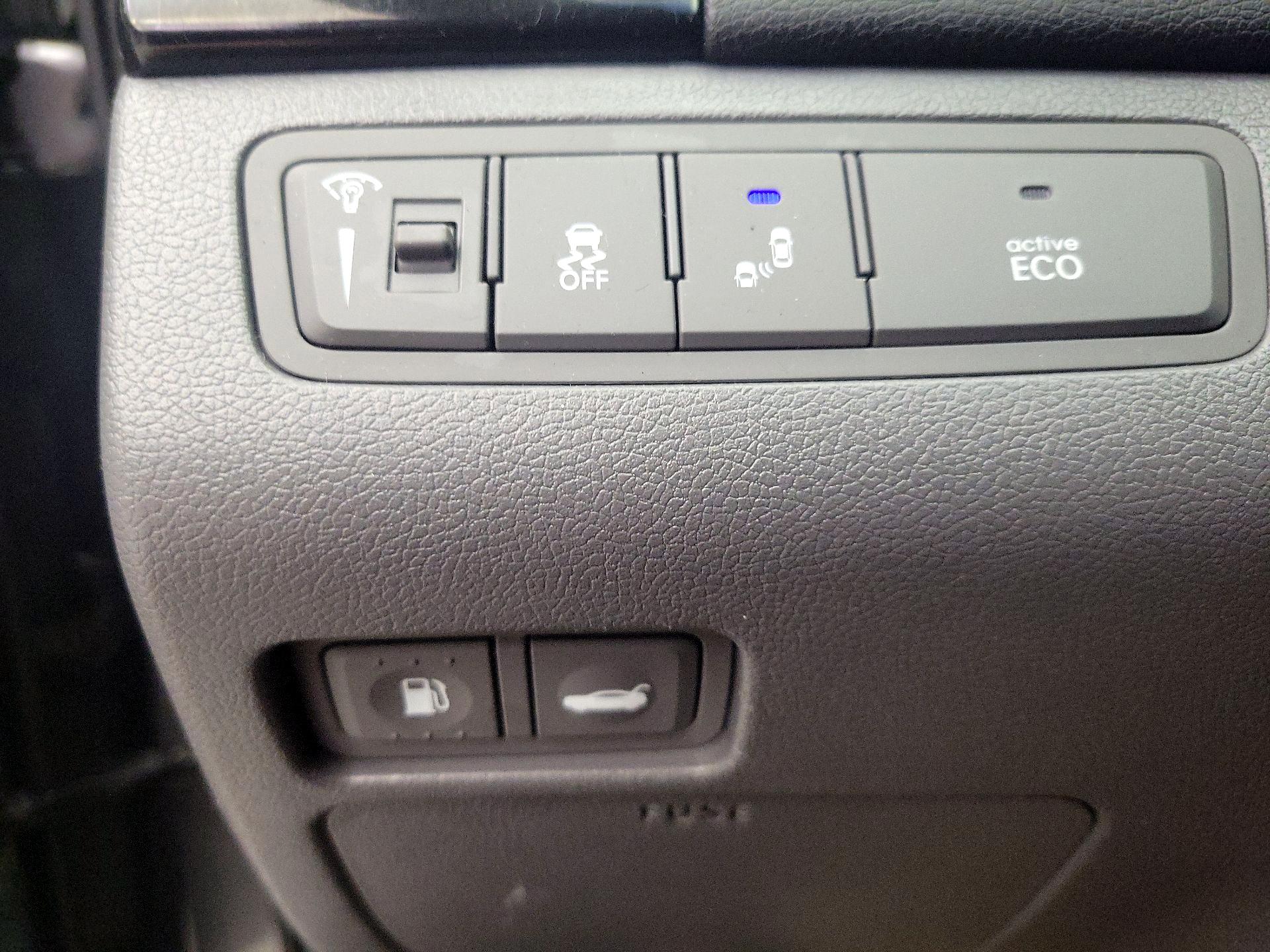 Thumbnail: 2014 Hyundai Sonata - 13